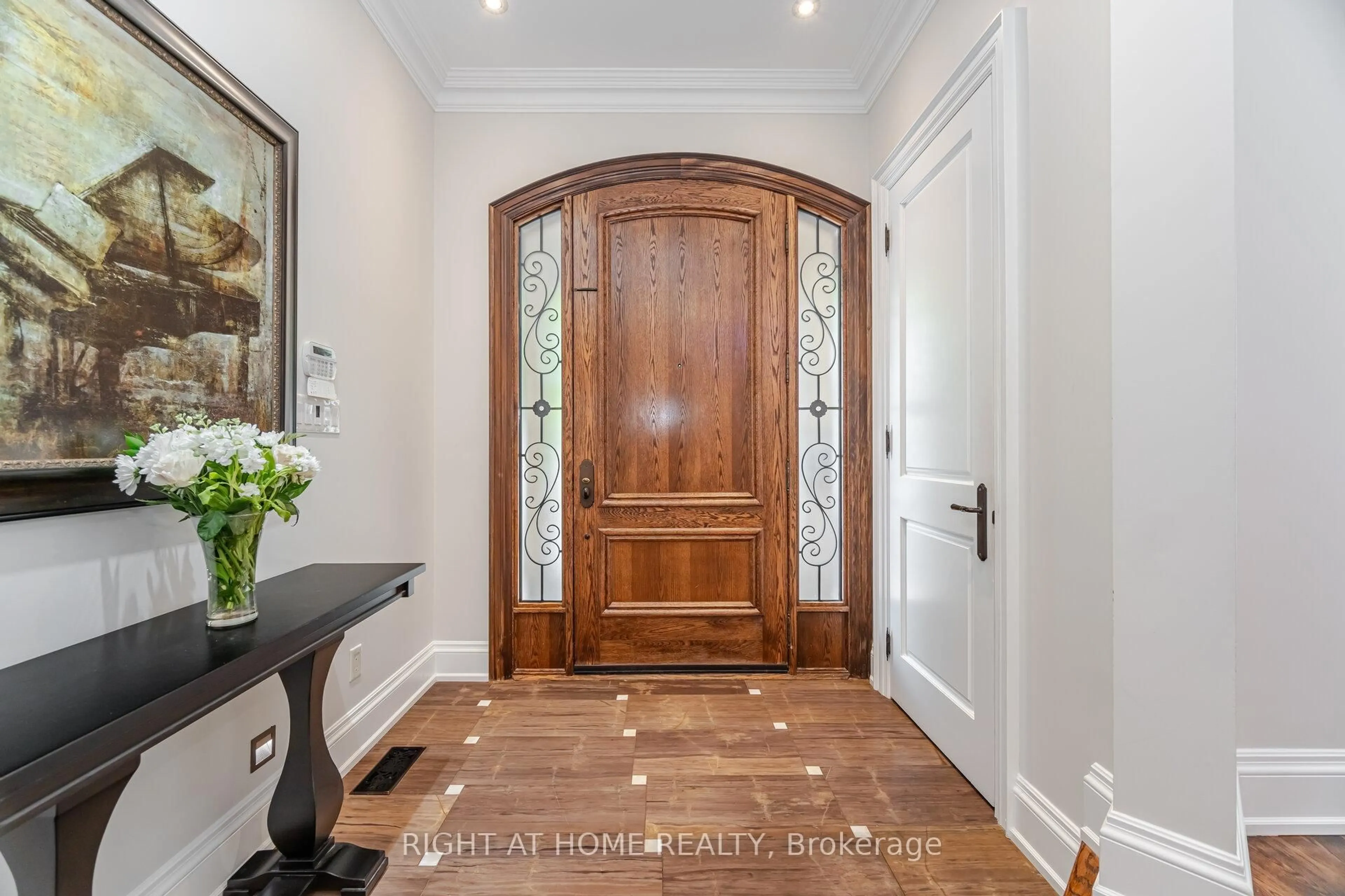 Indoor entryway for 58 Johnston Ave, Toronto Ontario M2N 1G8