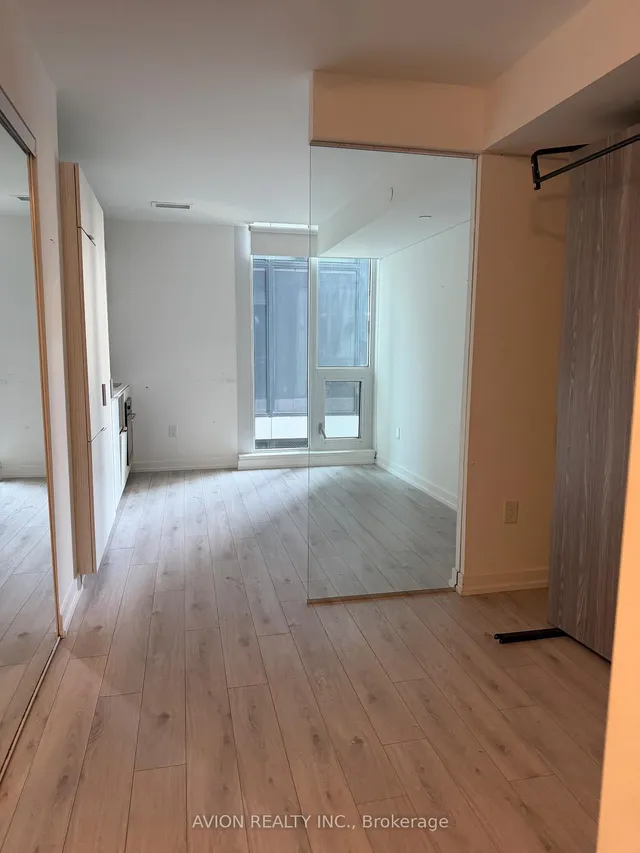 77 Shuter St #731, Toronto 5