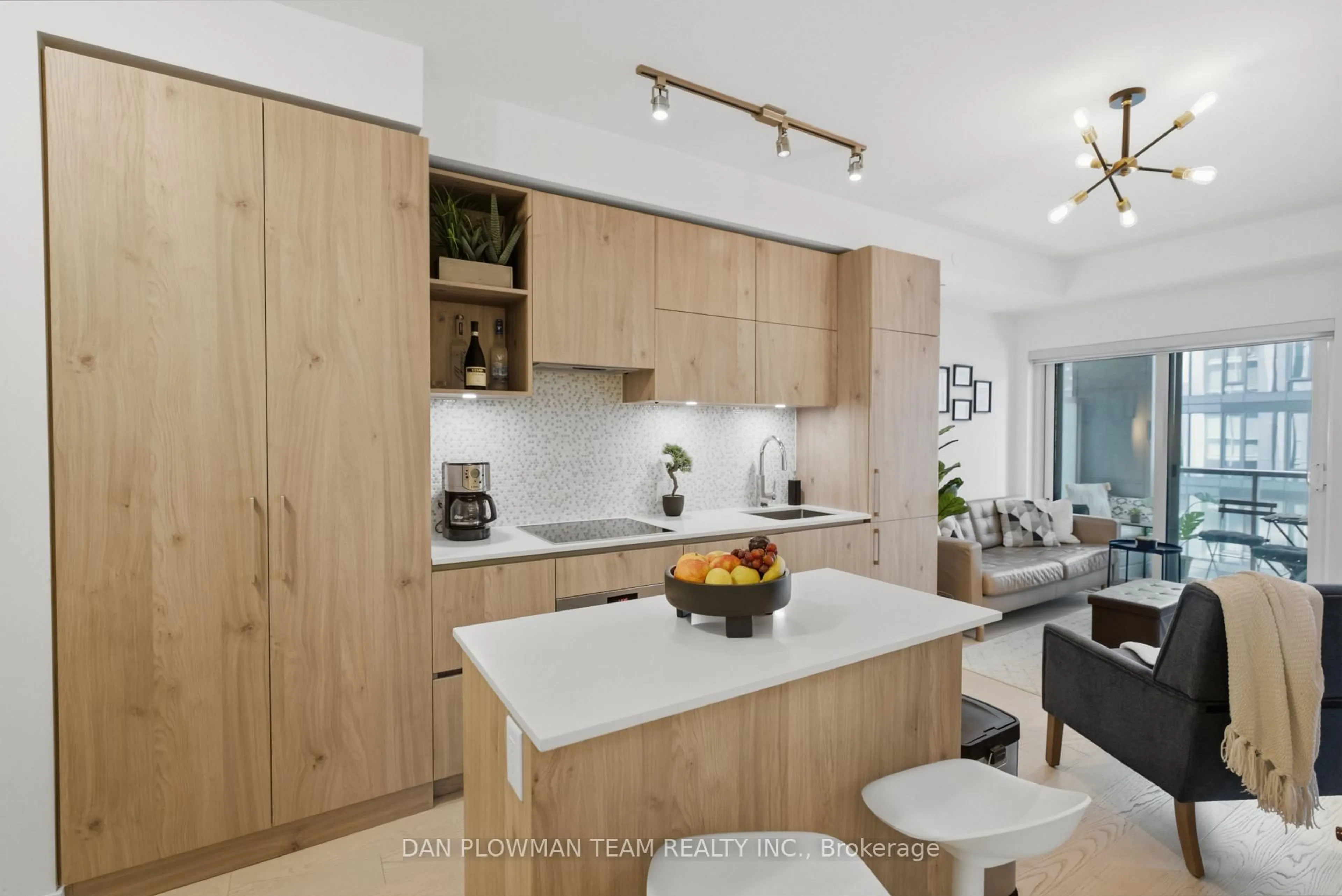 Open concept kitchen, unknown for 1 Yorkville Ave #901, Toronto Ontario M4W 0B1