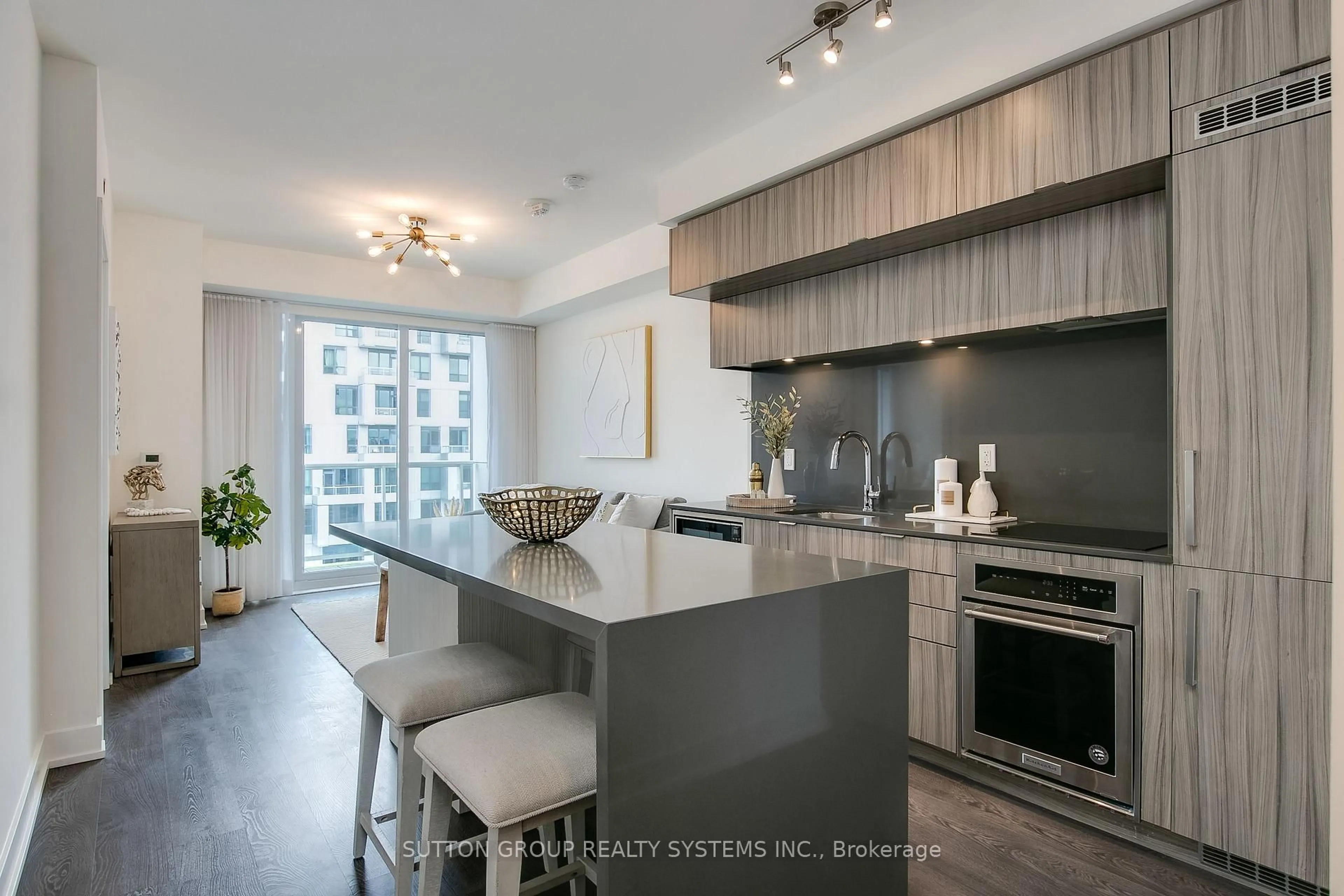 Open concept kitchen, unknown for 80 Vanauley St #910, Toronto Ontario M5T 0C9
