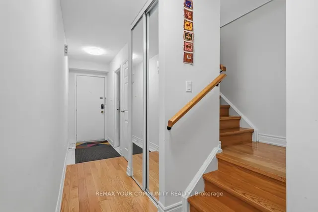 15 Clematis Rd, Toronto 3