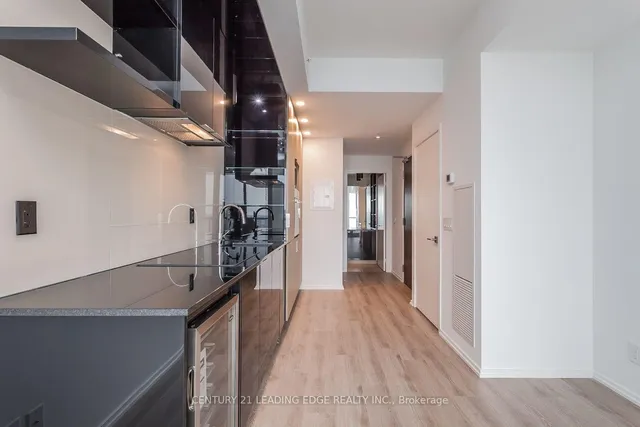 70 Temperance St #4404, Toronto 5