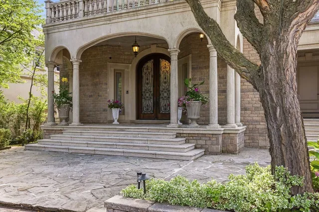 32 Arjay Cres, Toronto 5