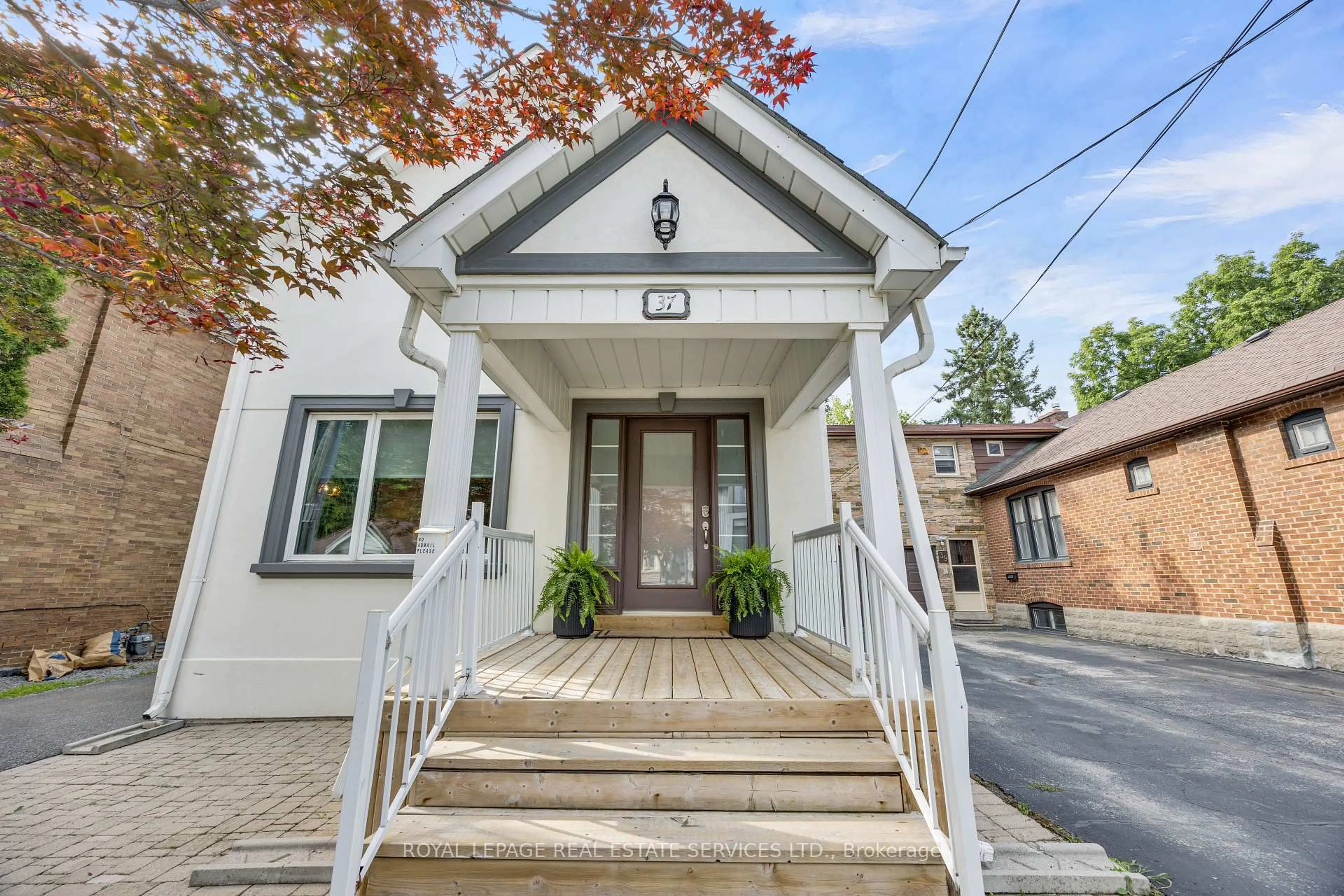 Home with brick exterior material, street for 37 Johnston Ave, Toronto Ontario M2N 1G9