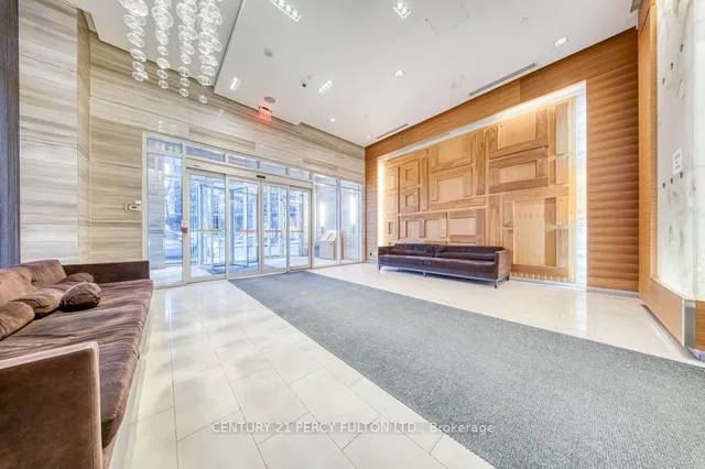 300 Front St #2811, Toronto 4