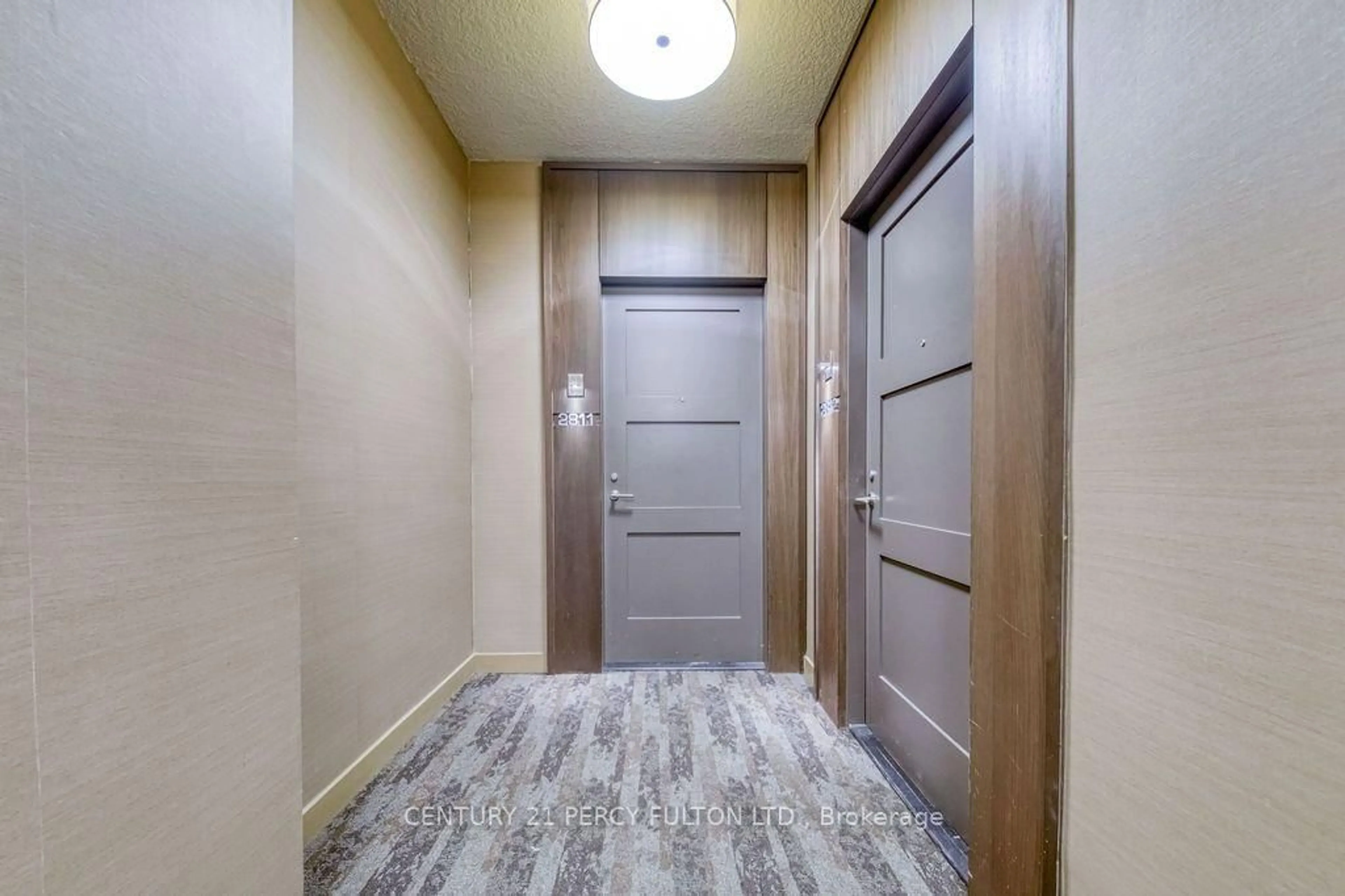 Indoor entryway for 300 Front St #2811, Toronto Ontario M5V 0E9