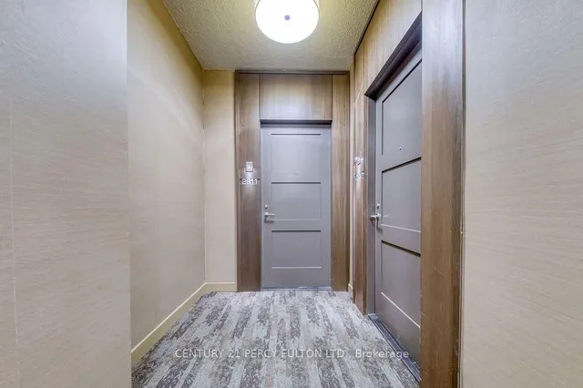 300 Front St #2811, Toronto 5