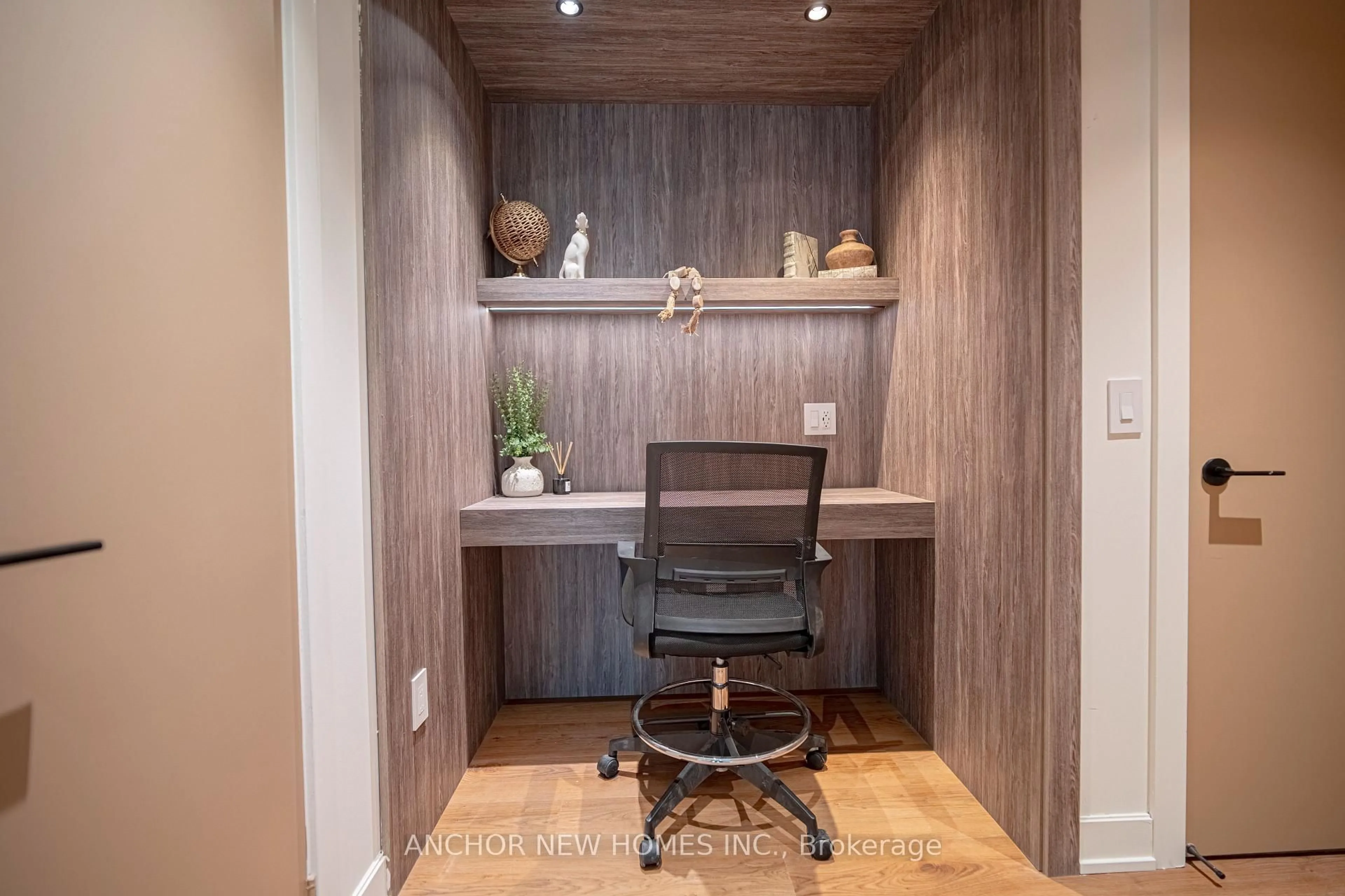 Unknown for 35 Mercer St #3114, Toronto Ontario M5V 1H2