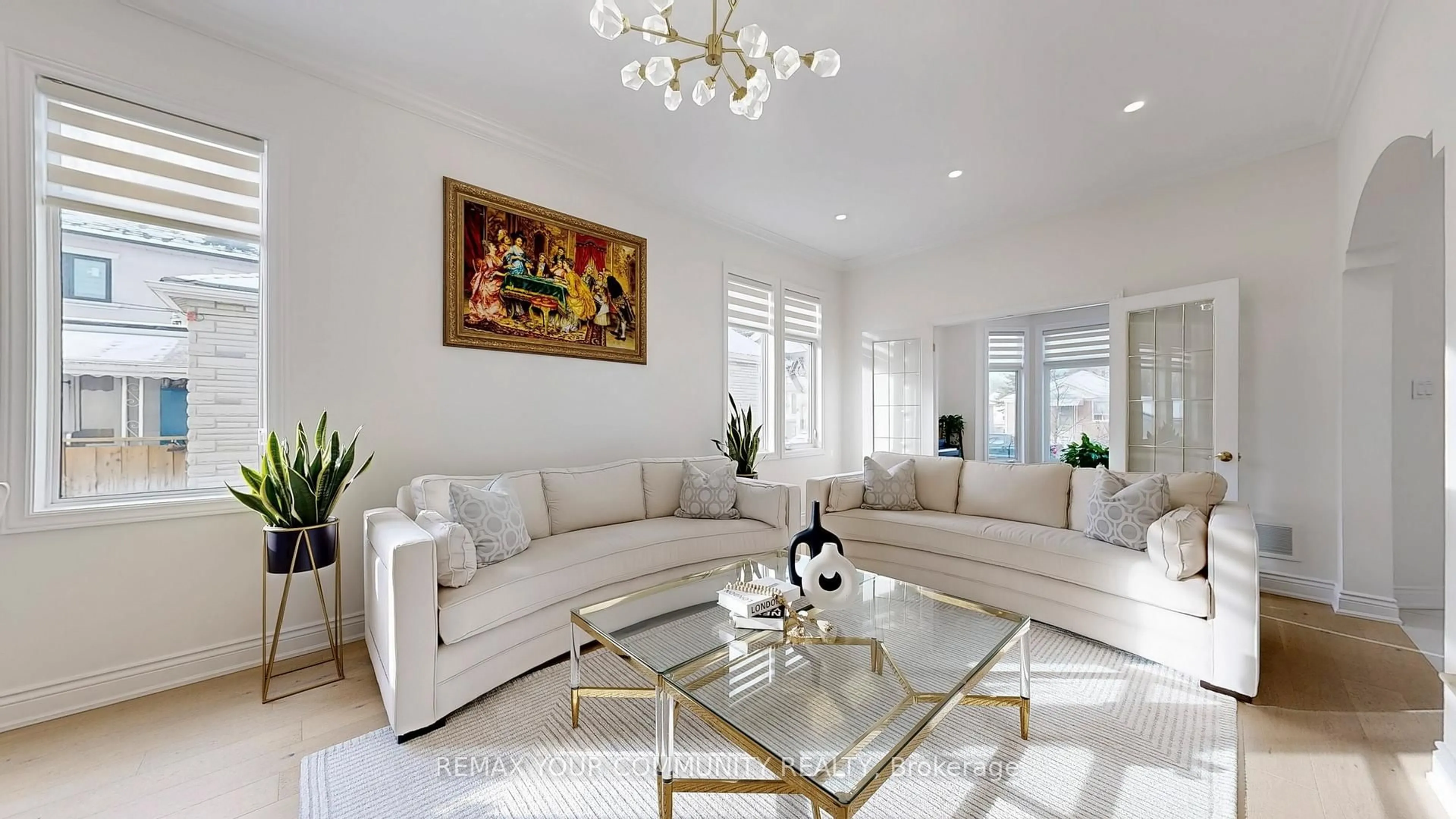 Living room with furniture, unknown for 187 Patricia Ave, Toronto Ontario M2M 1J6