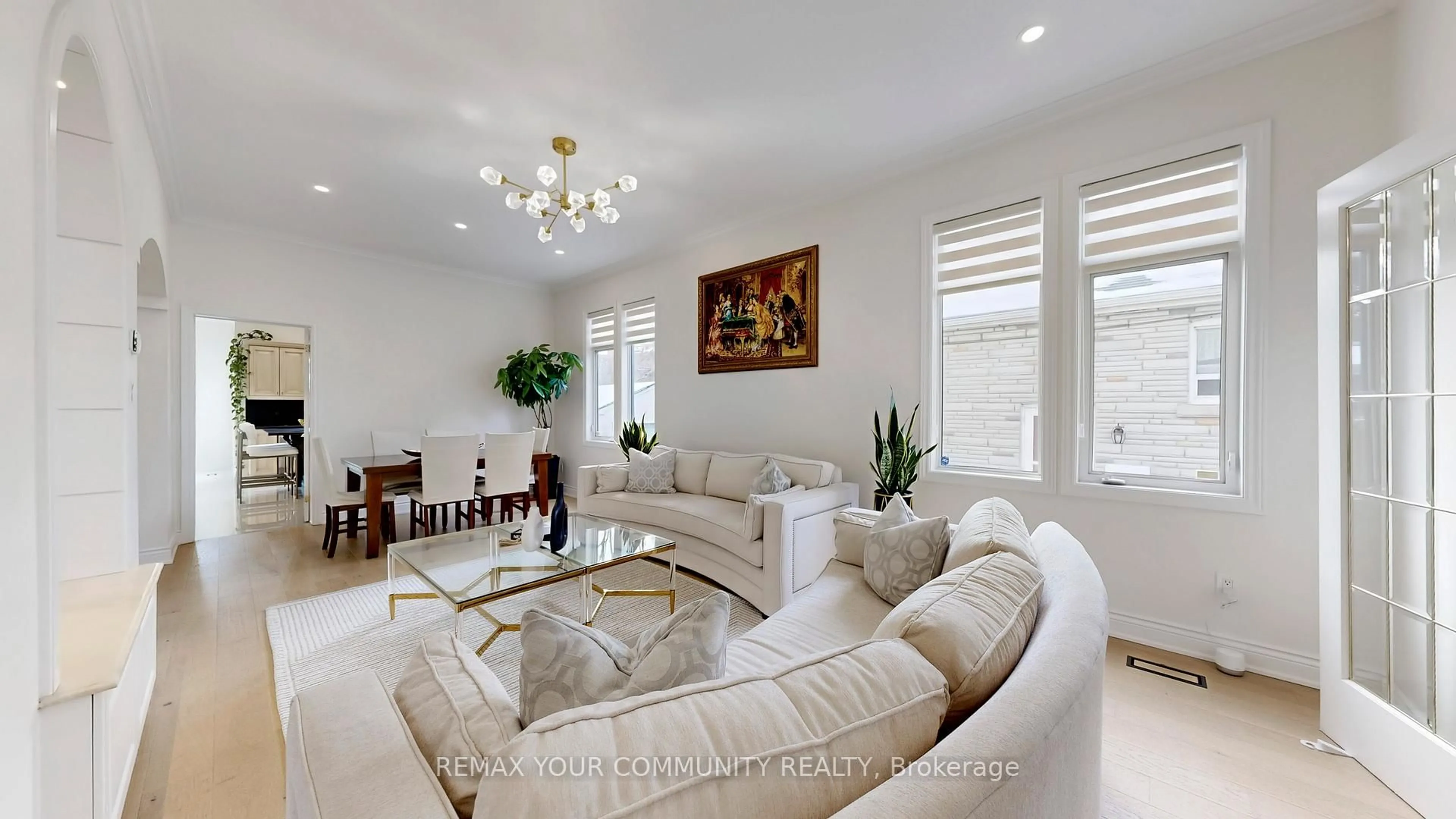 Living room with furniture, ceramic/tile floor for 187 Patricia Ave, Toronto Ontario M2M 1J6