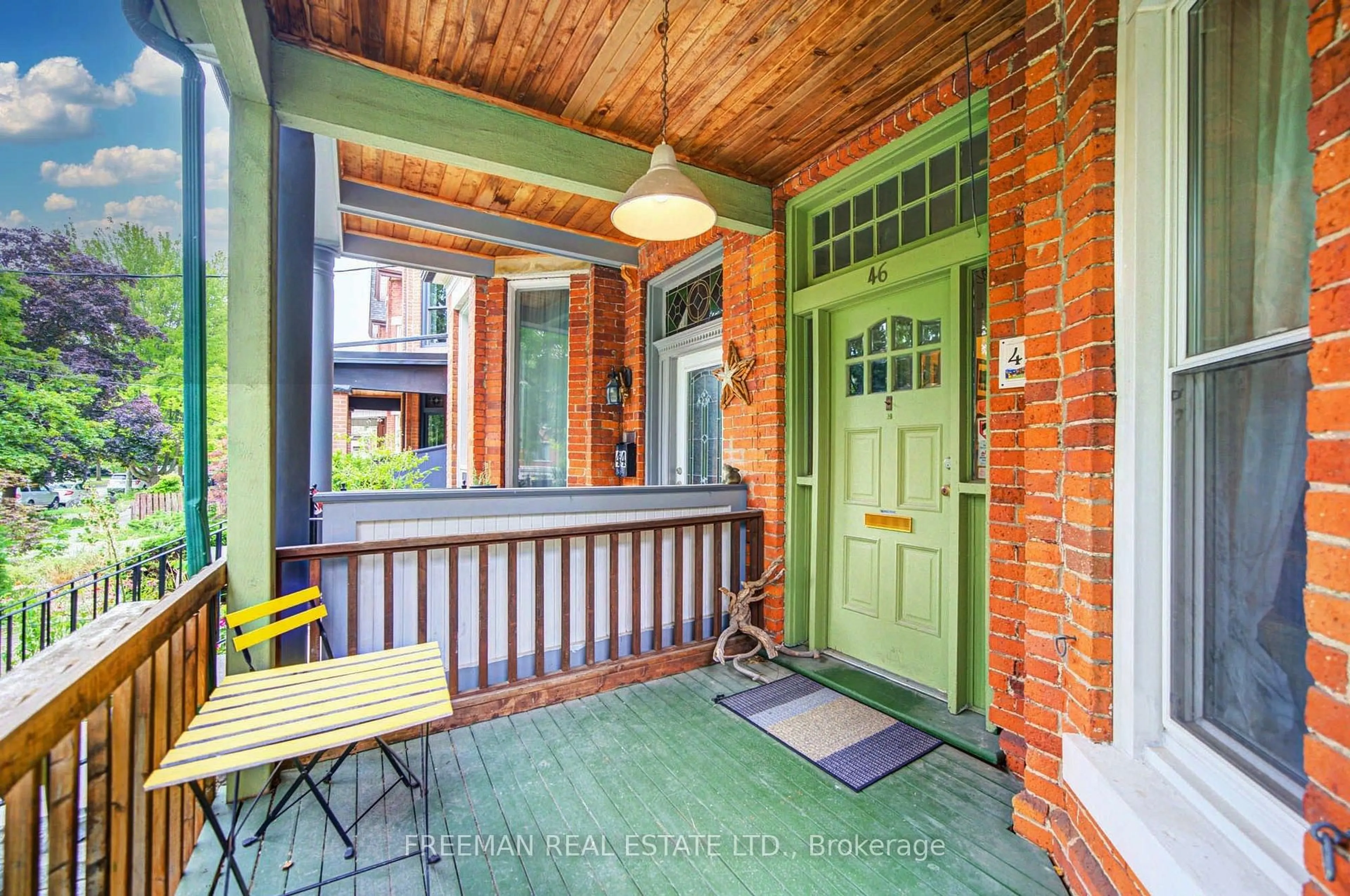 Indoor entryway for 46 Brunswick Ave, Toronto Ontario M5S 2L7