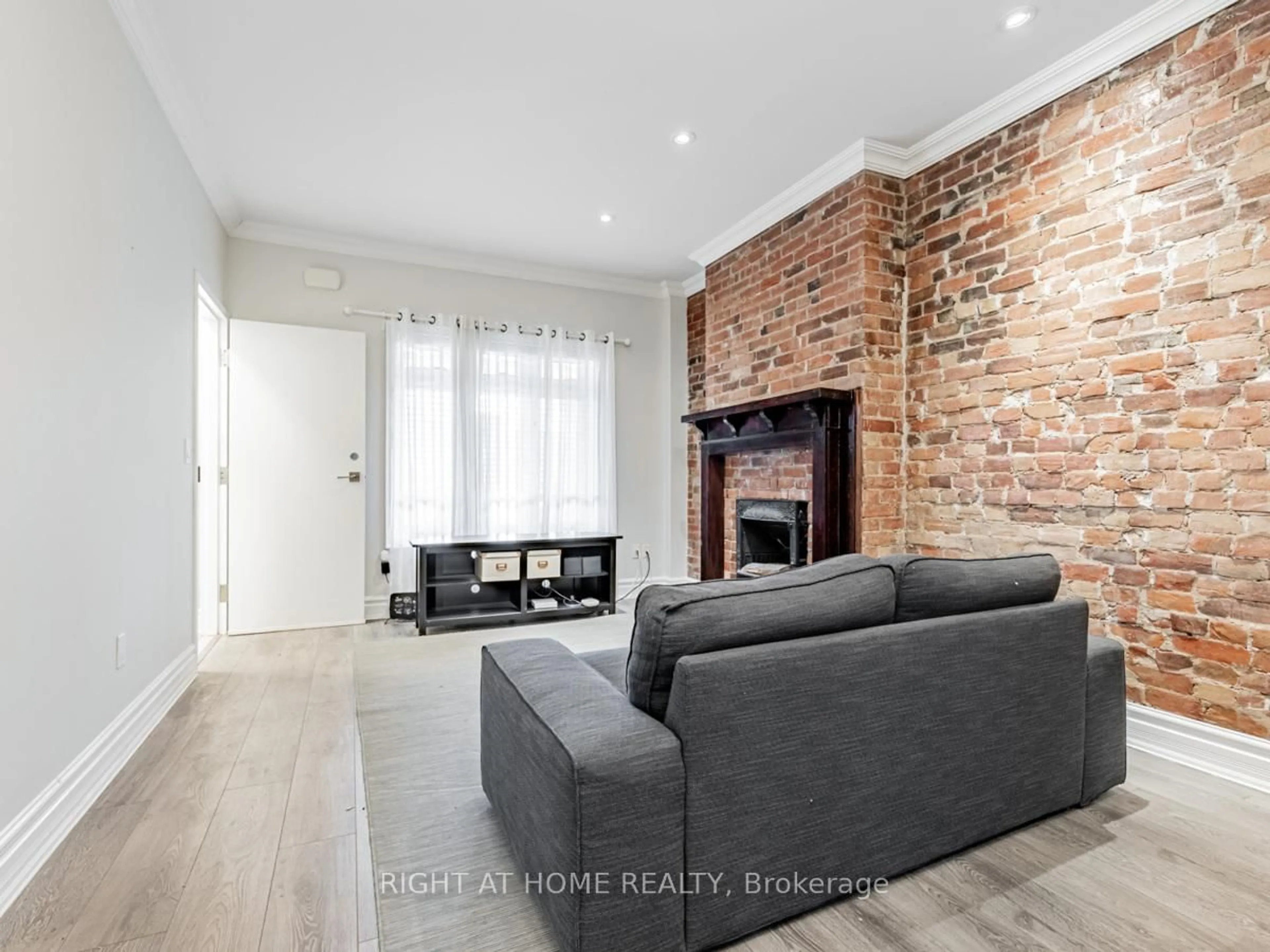 Living room with furniture, unknown for 10 St Annes Rd, Toronto Ontario M6J 2C1