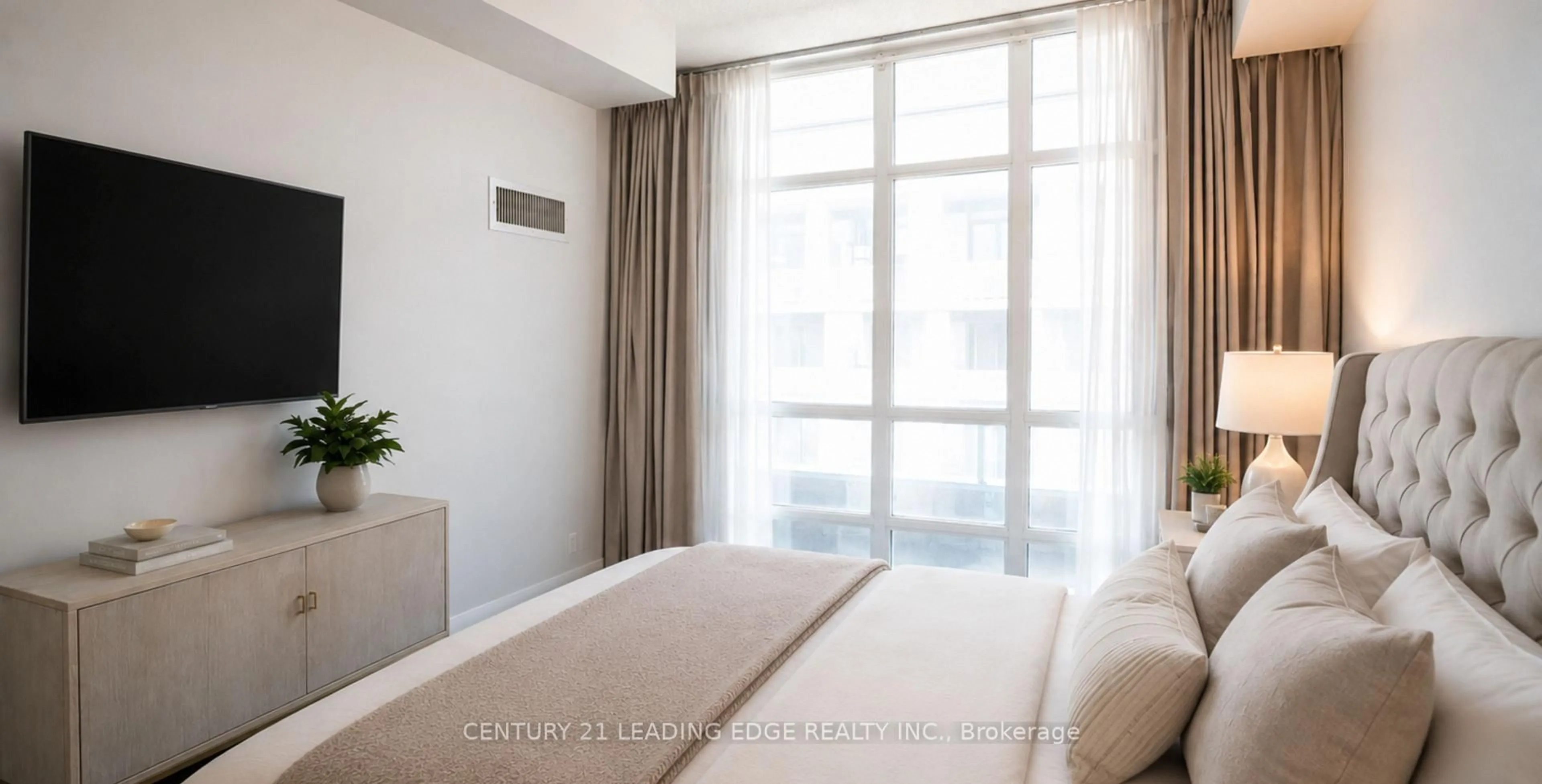Bedroom with bed, unknown for 15 BRUYERES Mews #517, Toronto Ontario M5V 0A7