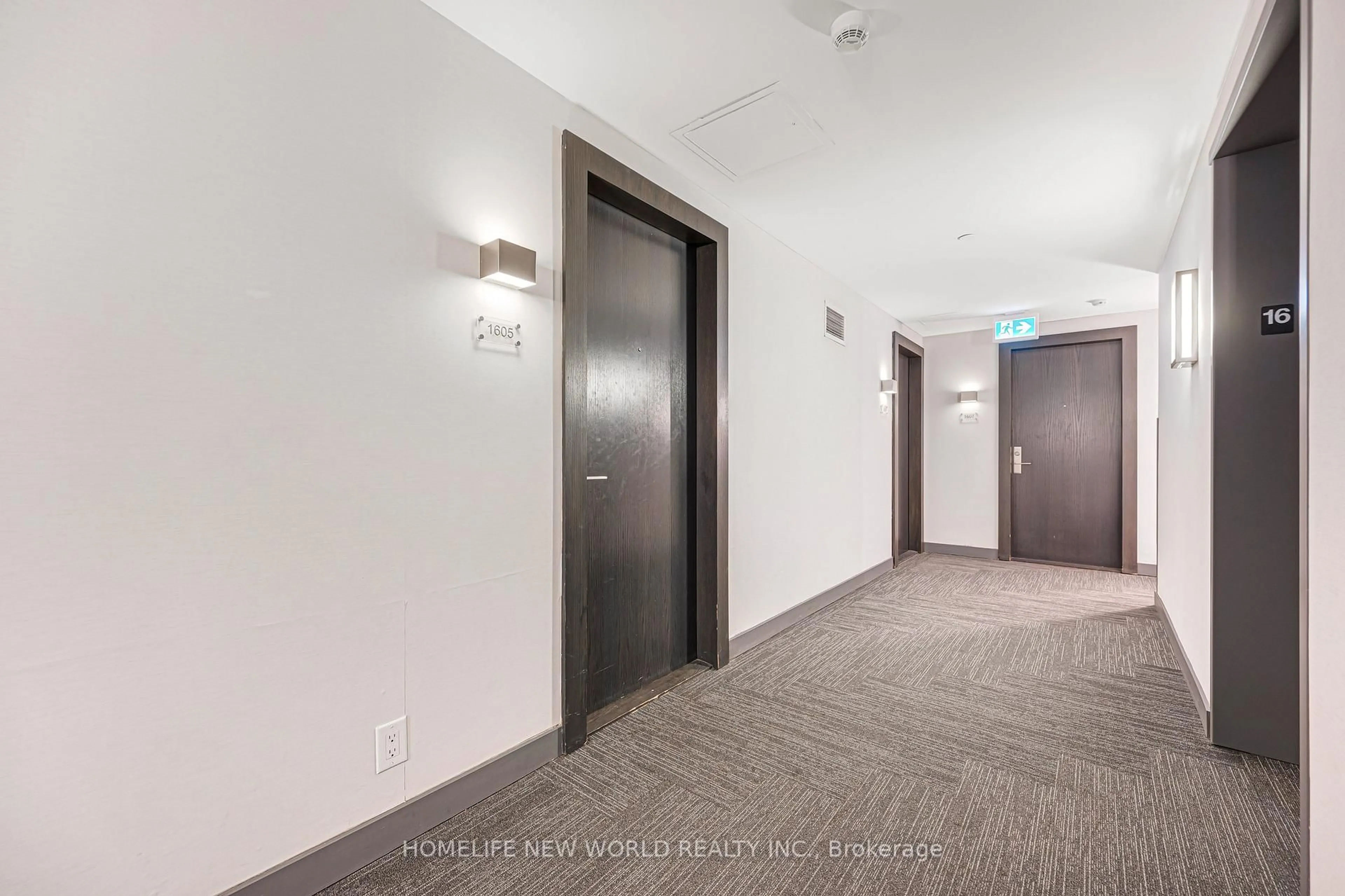 Indoor foyer for 1815 Yonge St #1605, Toronto Ontario M4T 2A4