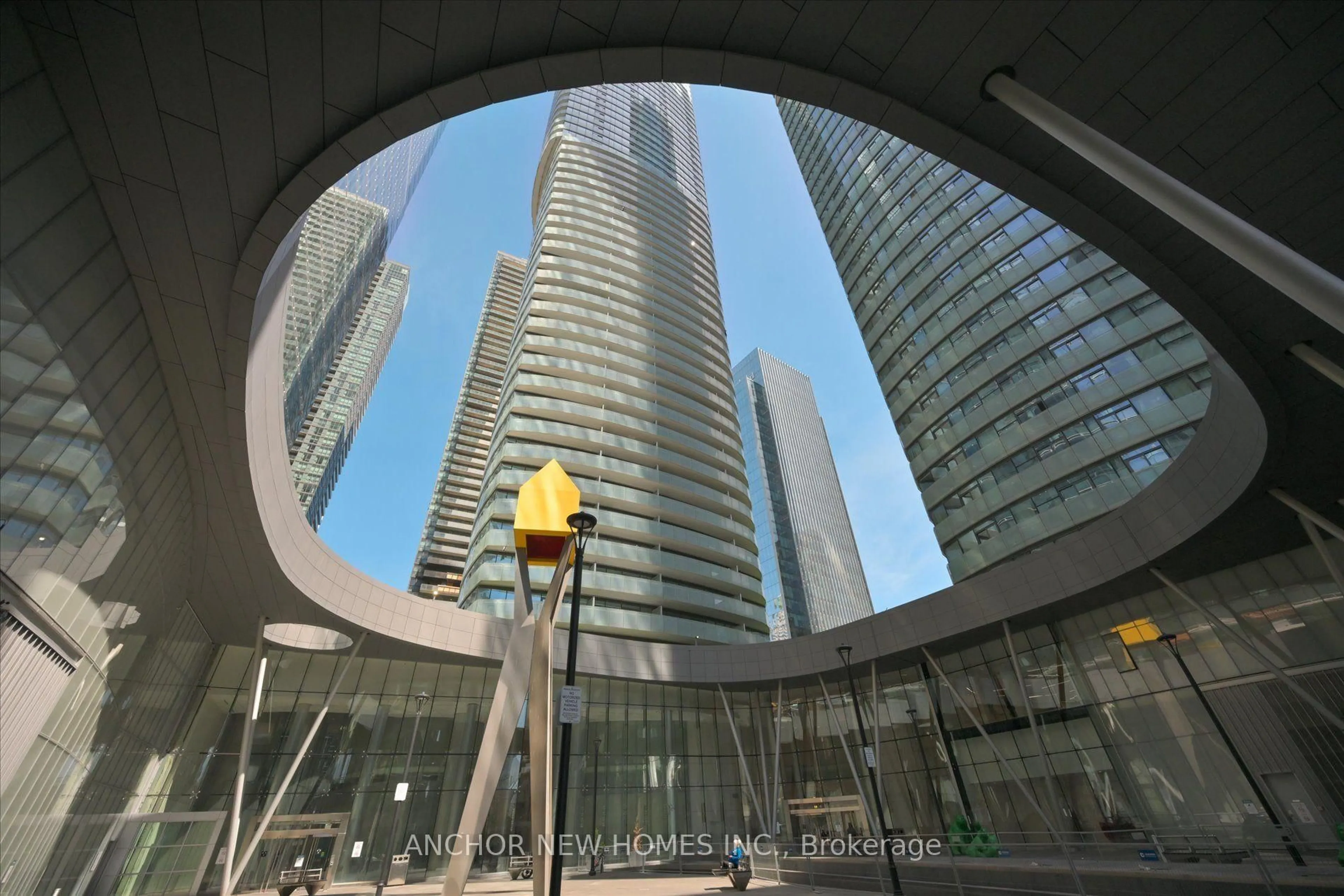 Indoor foyer for 12 York St #1703, Toronto Ontario M5J 0A9