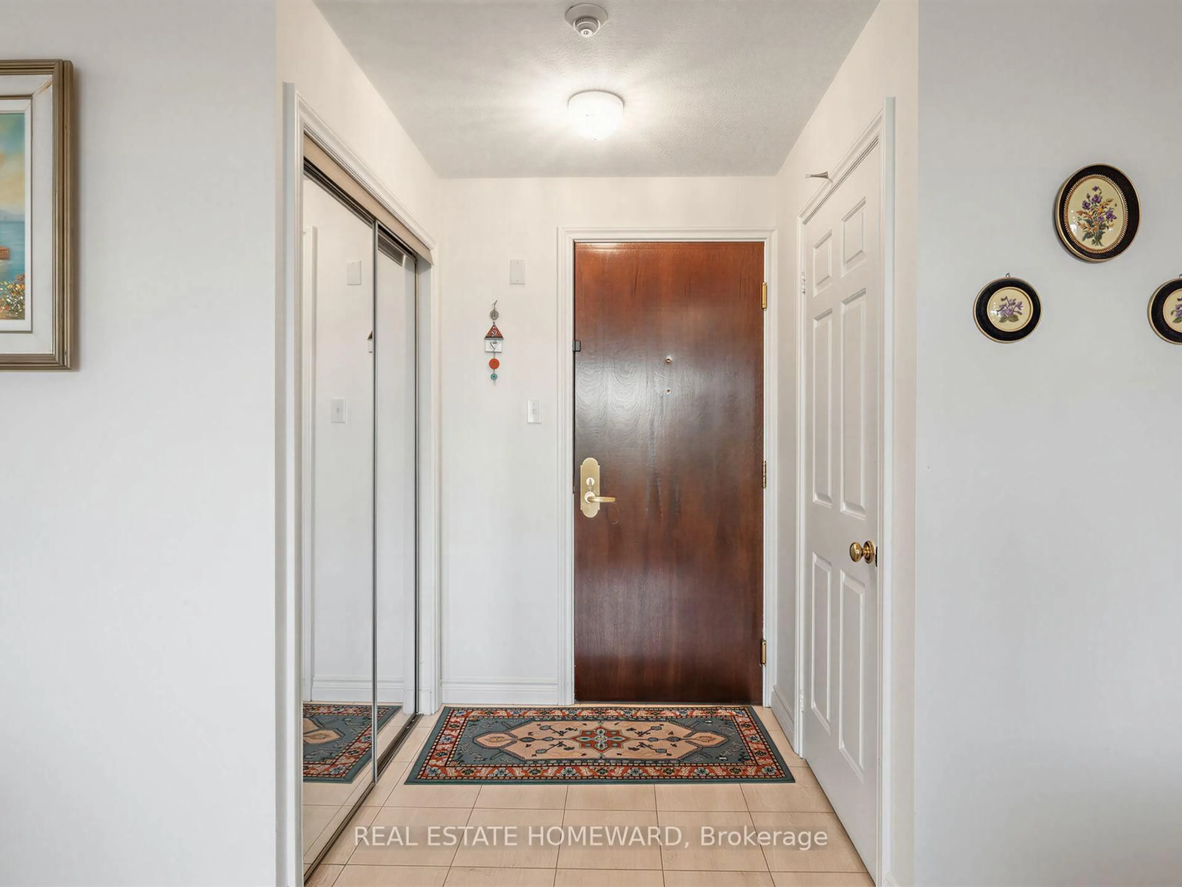 Indoor entryway for 1210 Don Mills Rd #619, Toronto Ontario M3B 3N9