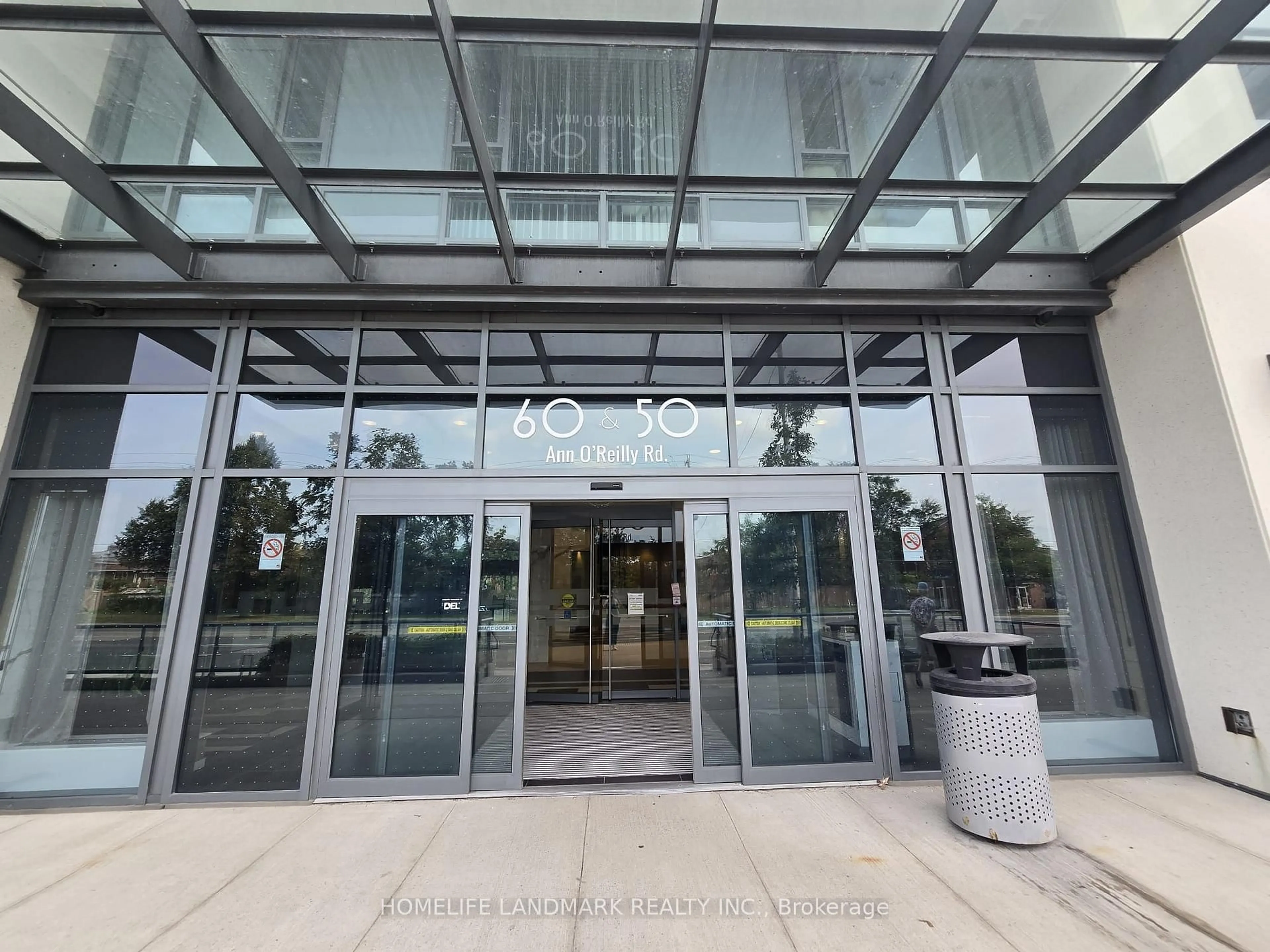 Indoor foyer for 50 Ann O'reilly Rd #801, Toronto Ontario M2J 0C9