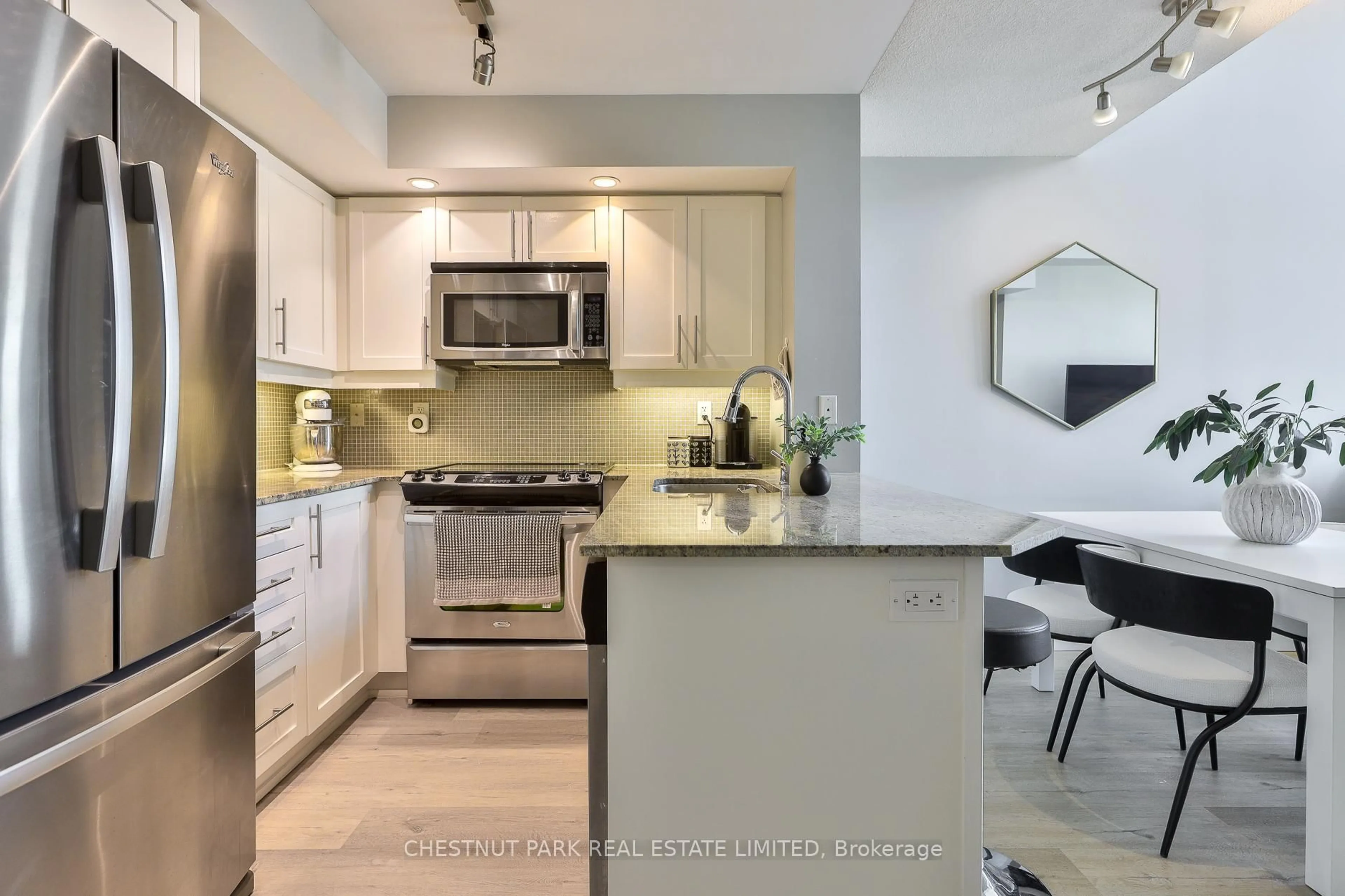 Unknown for 65 East Liberty St #913, Toronto Ontario M6K 3R2