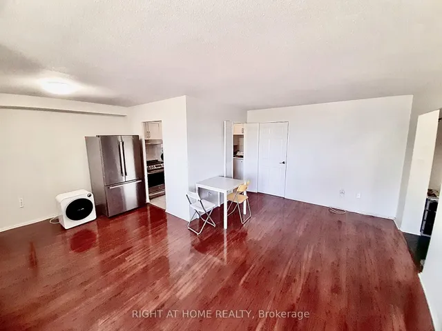 20 Edgecliff Gfwy #1008, Toronto 3