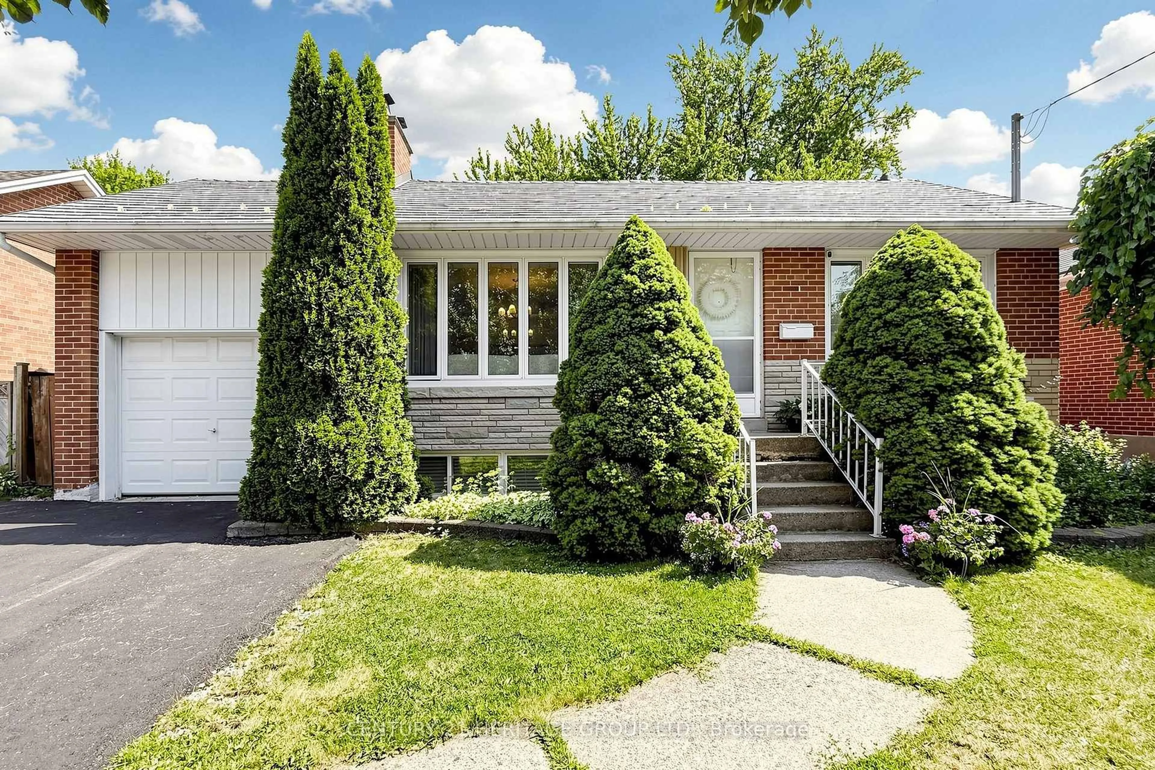 Home with vinyl exterior material, street for 11 Elynhill Dr, Toronto Ontario M2R 1C5