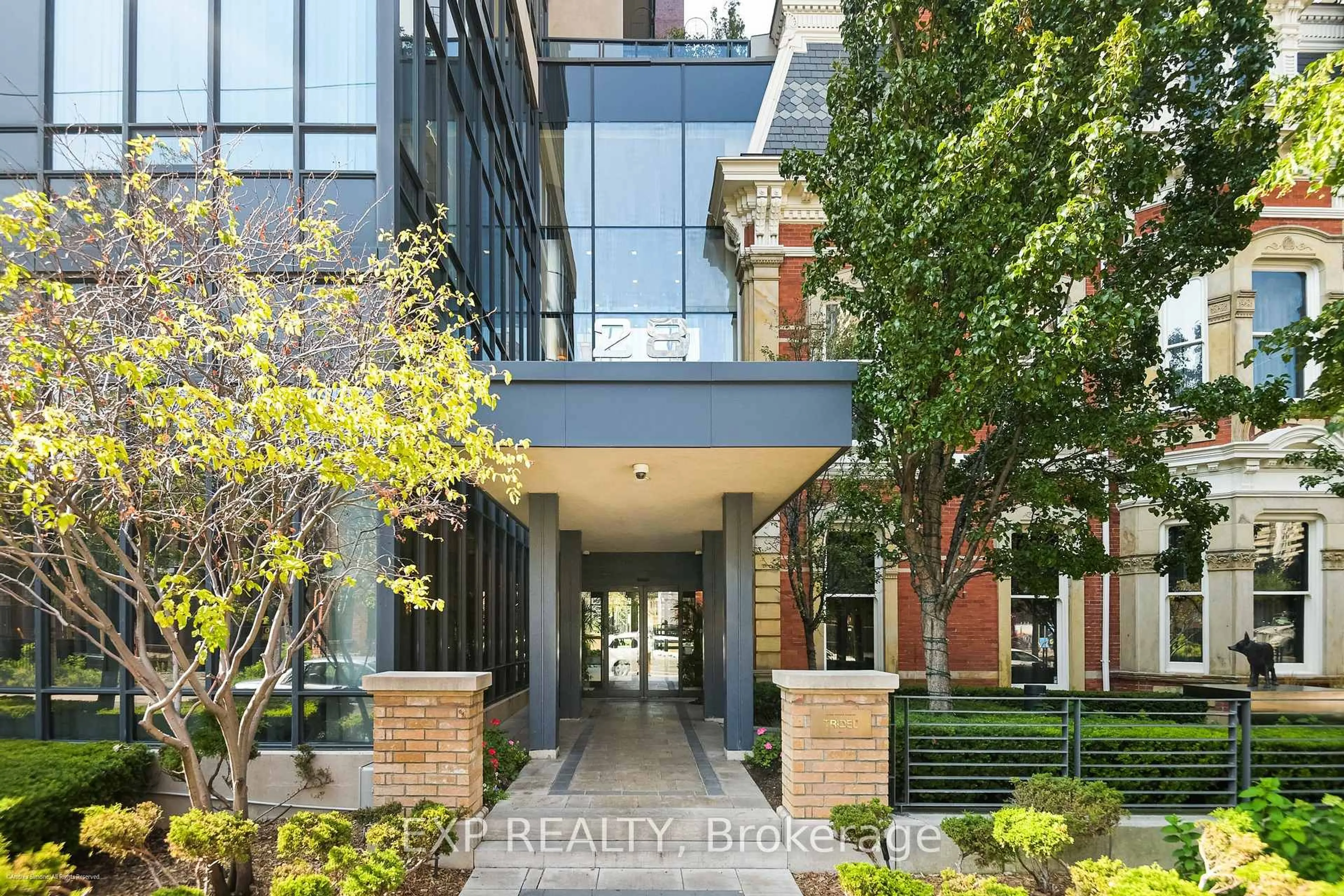Indoor entryway for 28 Linden St #PH2, Toronto Ontario M4Y 0A4