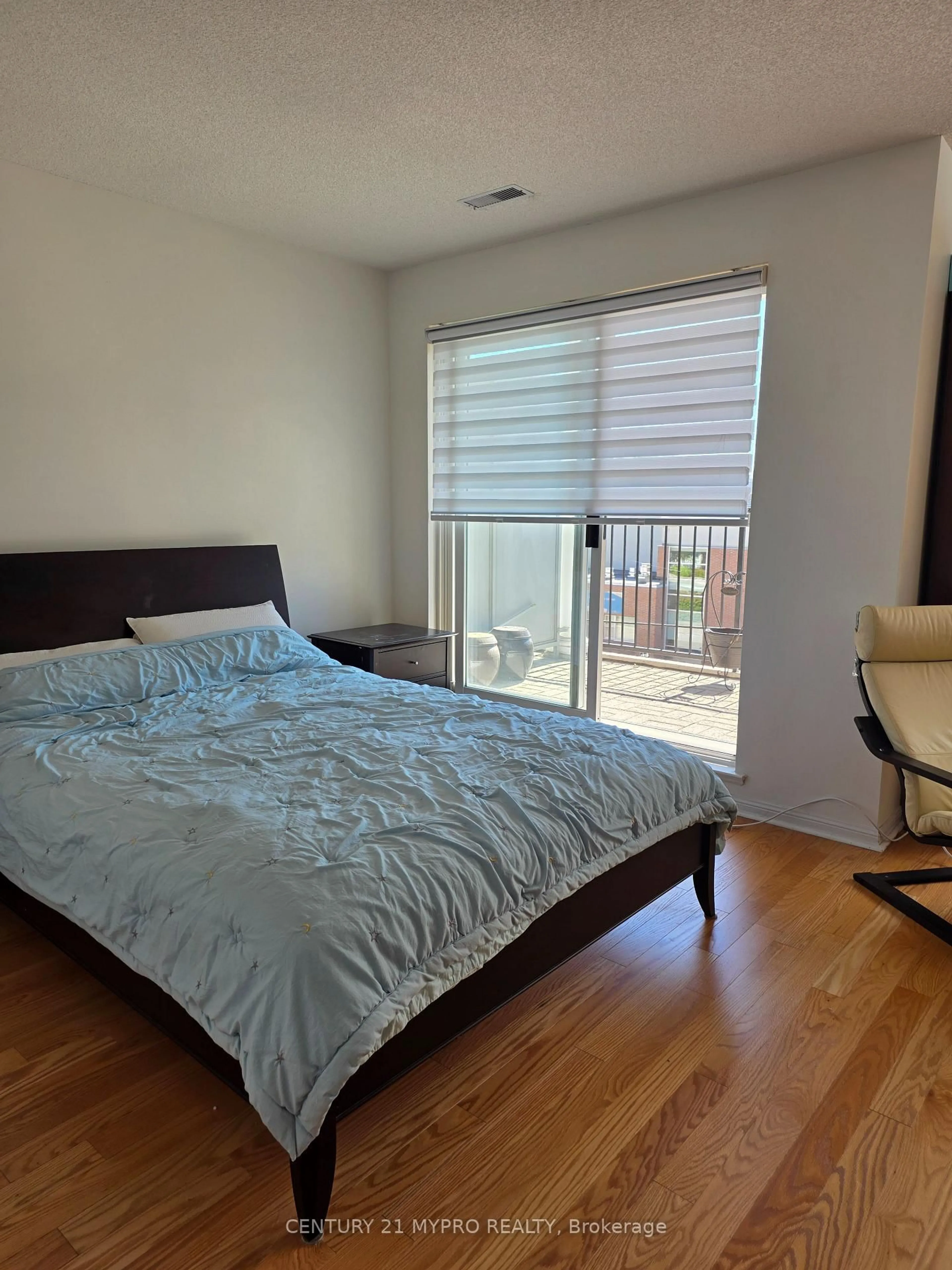 A pic of a room for 221 Grandview Way, Toronto Ontario M2N 6V3
