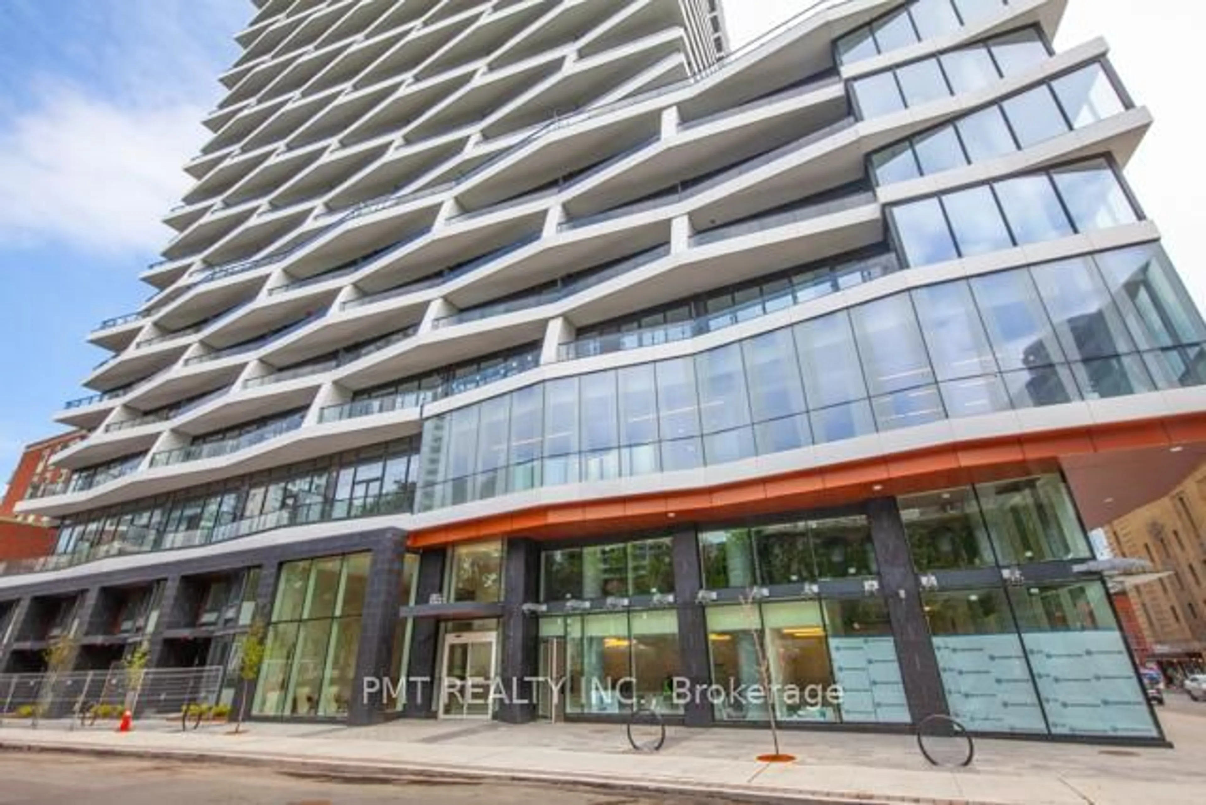 Indoor foyer for 85 Wood St #1617, Toronto Ontario M4Y 0E8