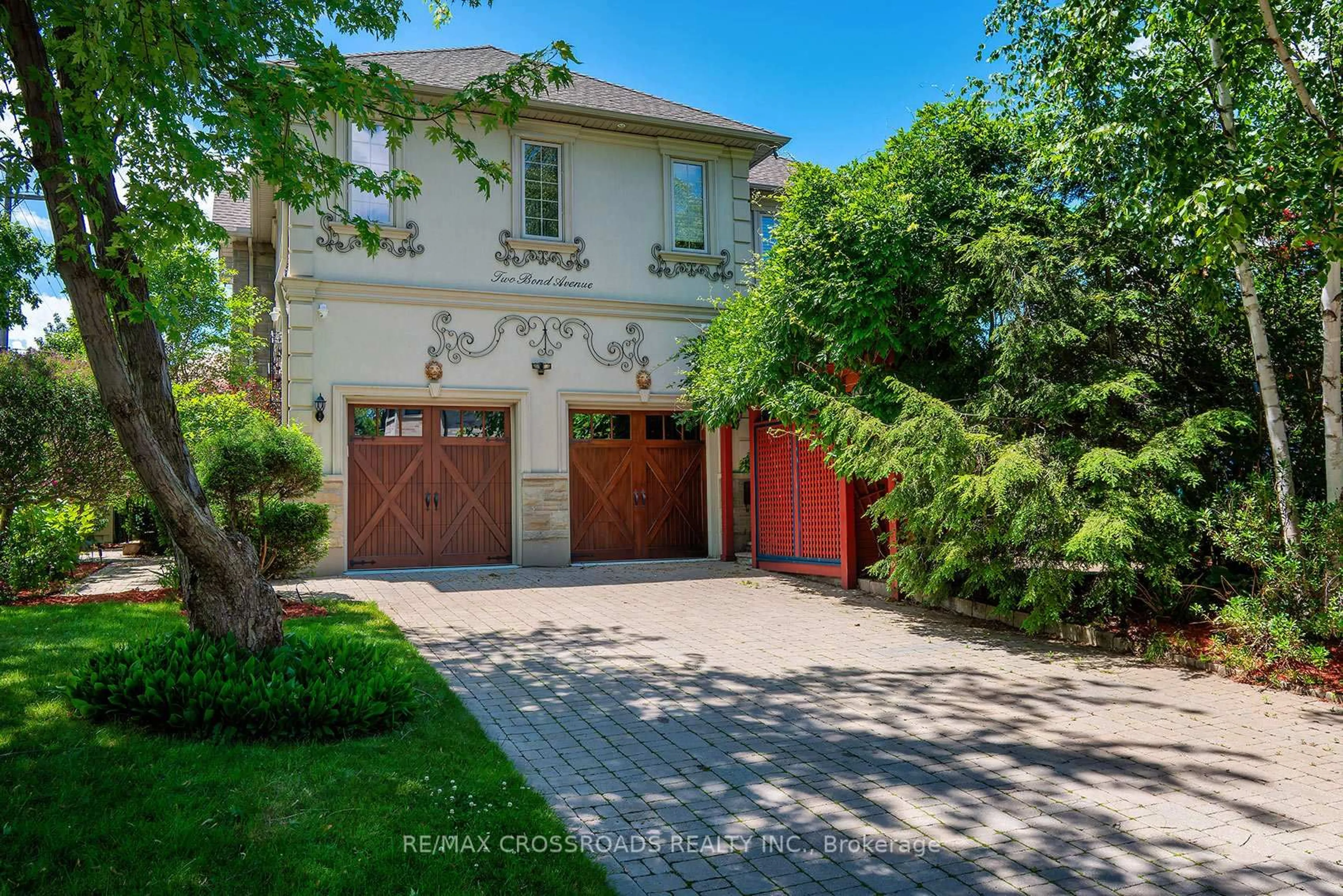 Home with brick exterior material, street for 2 Bond Ave, Toronto Ontario M3B 1L8