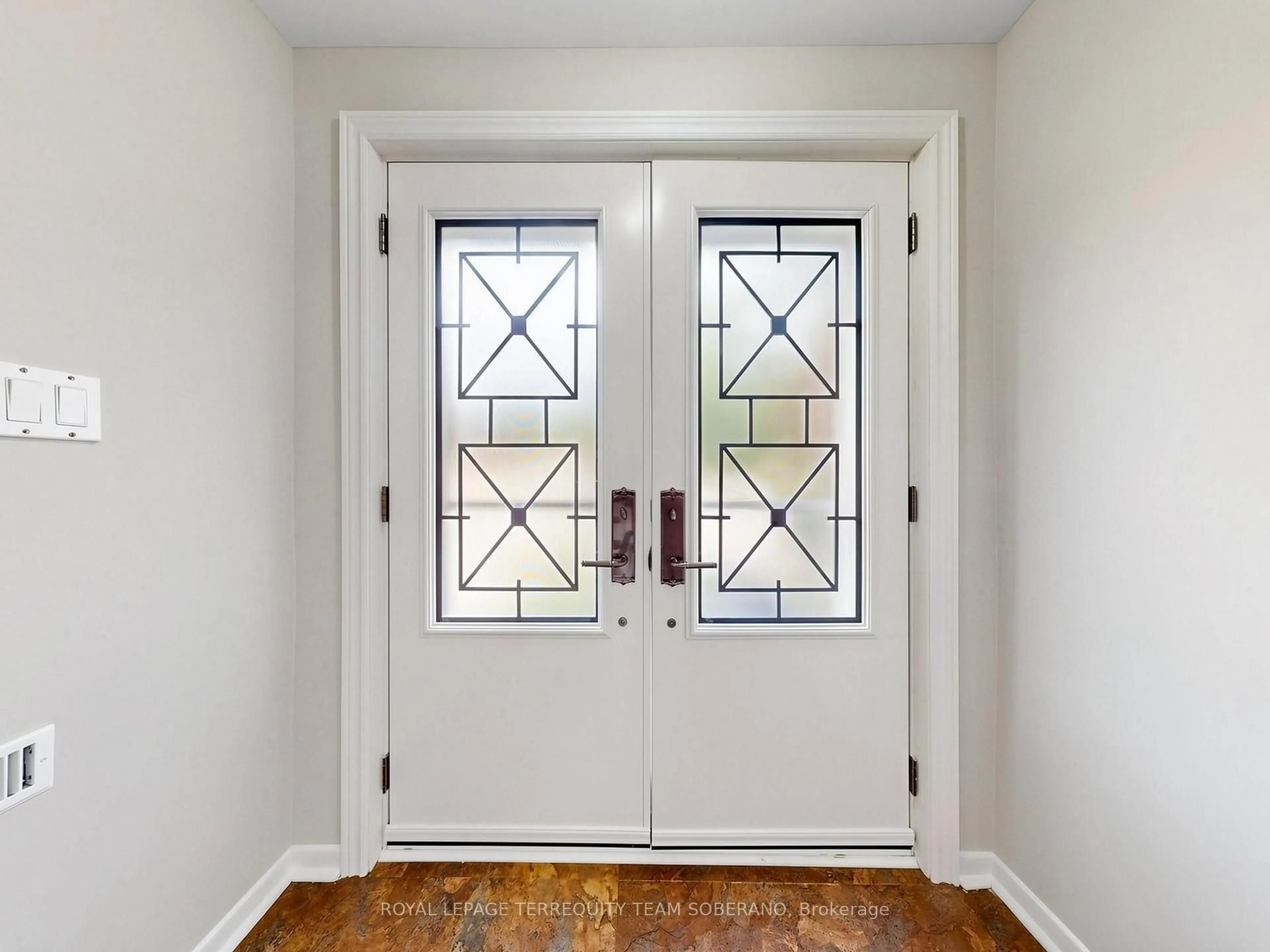 Indoor entryway for 55 Rameau Dr #214, Toronto Ontario M2H 1T6