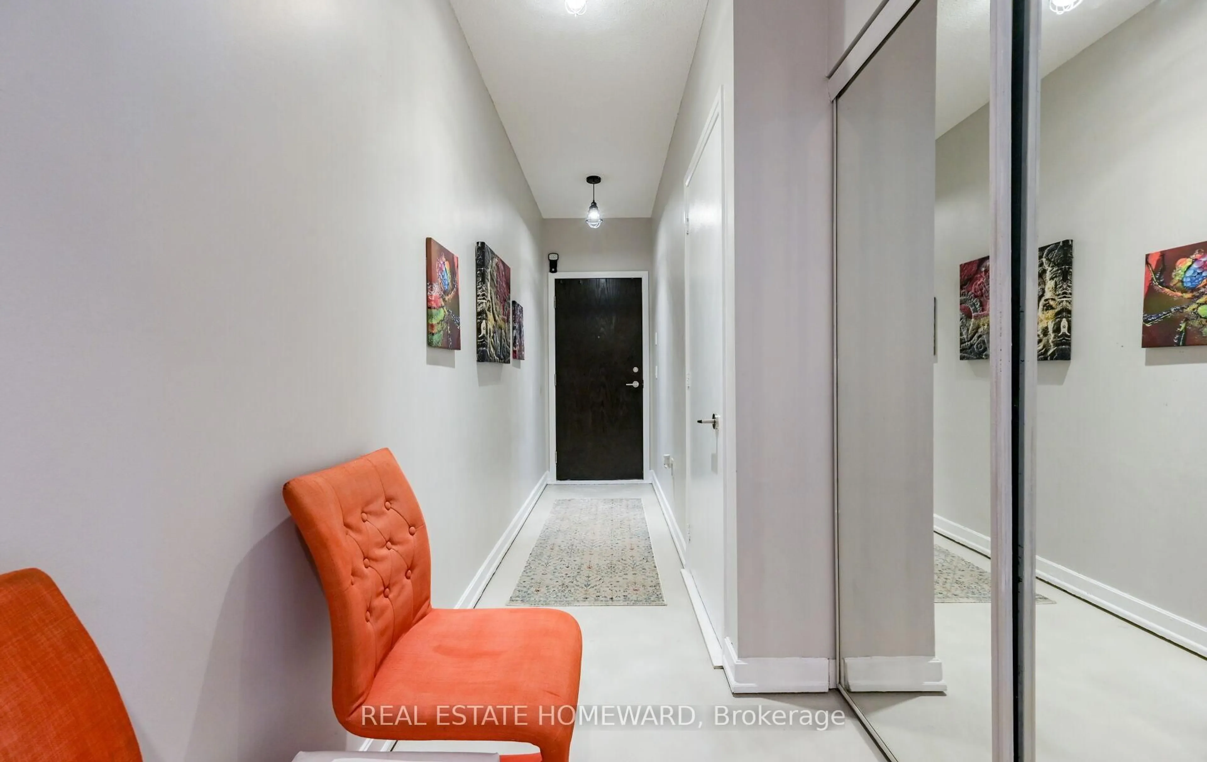 Indoor entryway for 25 Cole St #926, Toronto Ontario M5A 4M3