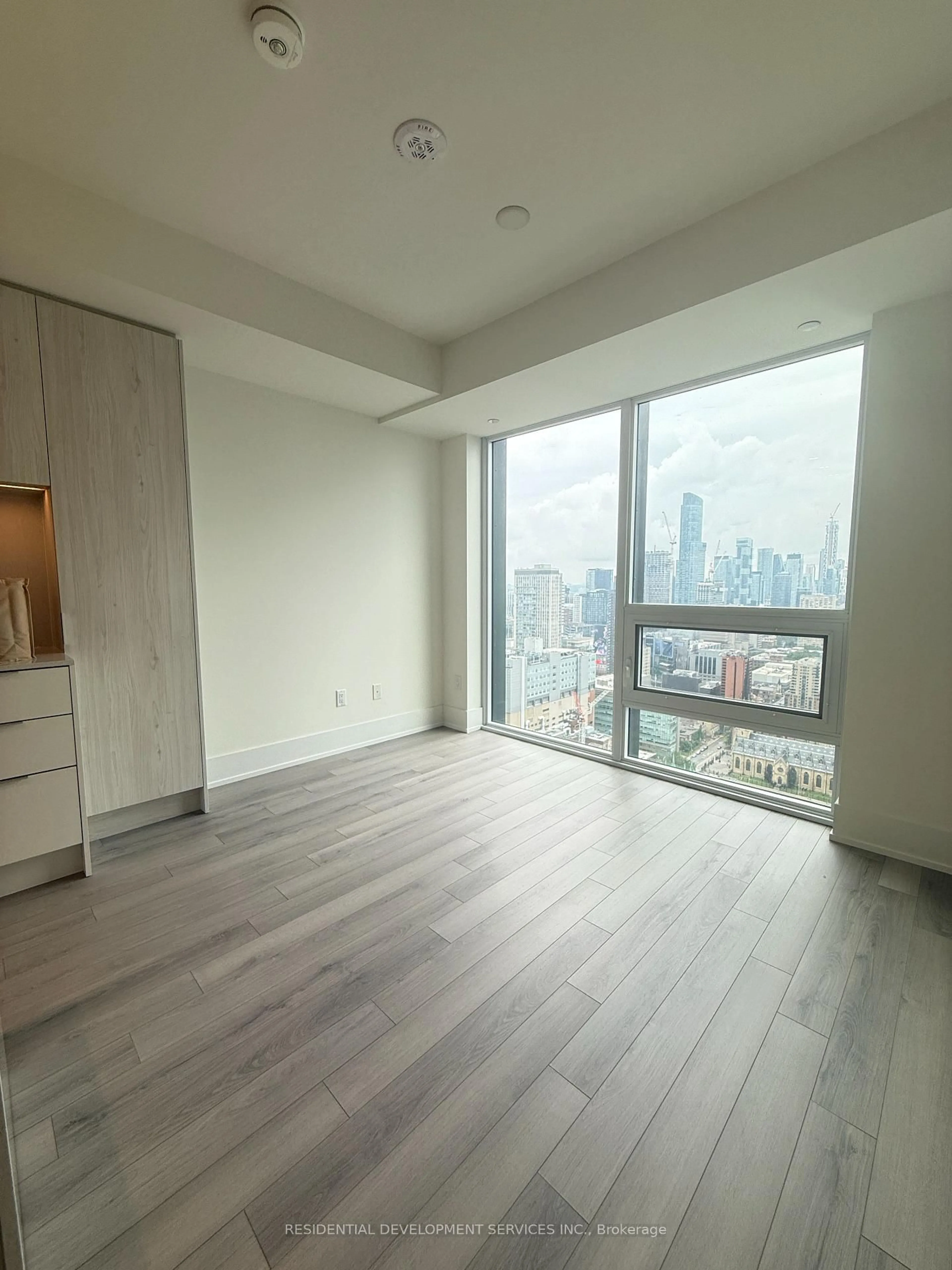 A pic of a room for 89 Church St #4604, Toronto Ontario M5C 0B7
