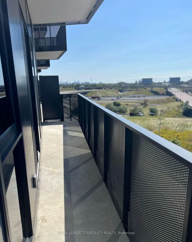 30 Tretti Way #720, Toronto 3