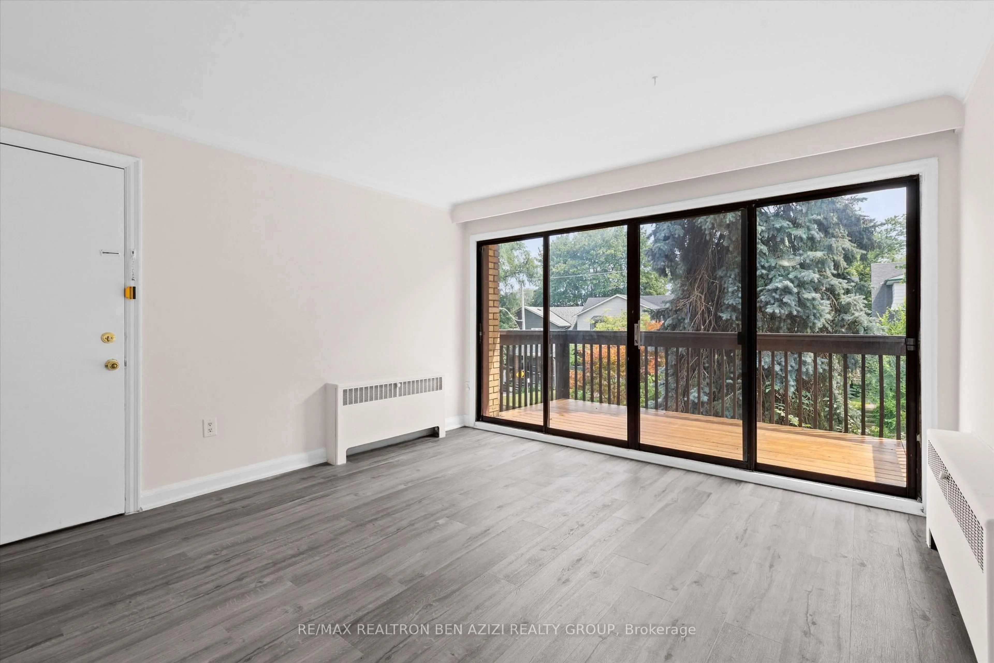 A pic of a room for 304 Roselawn Ave, Toronto Ontario M4R 1G1