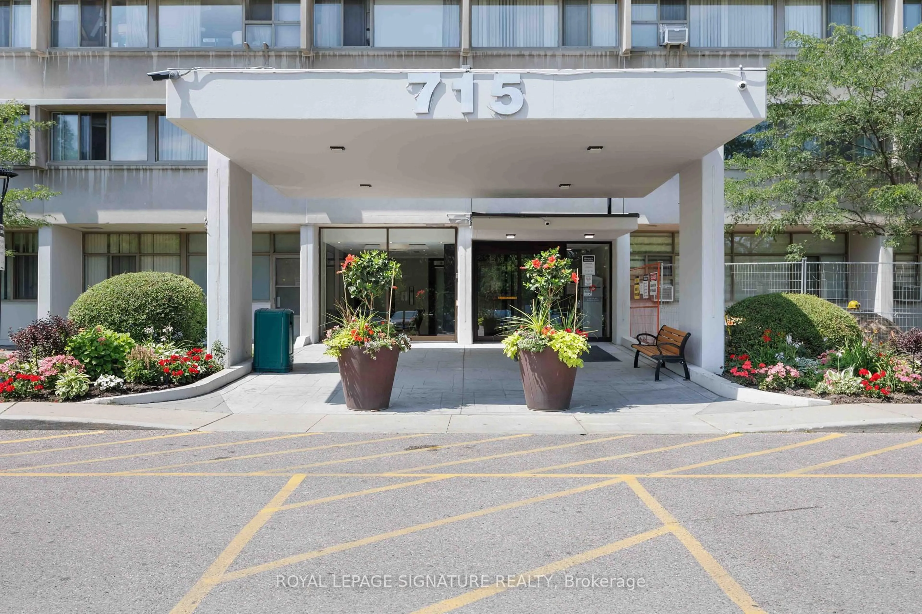 Unknown for 715 Don Mills Rd #2502, Toronto Ontario M3C 1S5