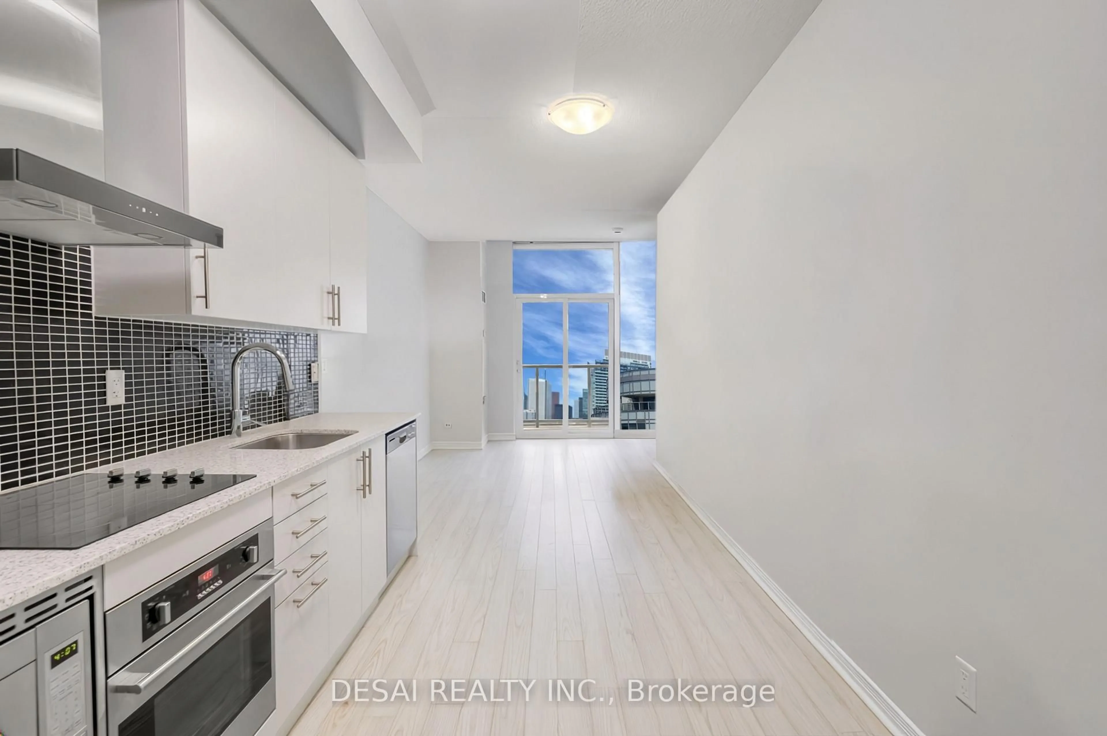 Unknown for 352 Front St #2321, Toronto Ontario M5V 0K3