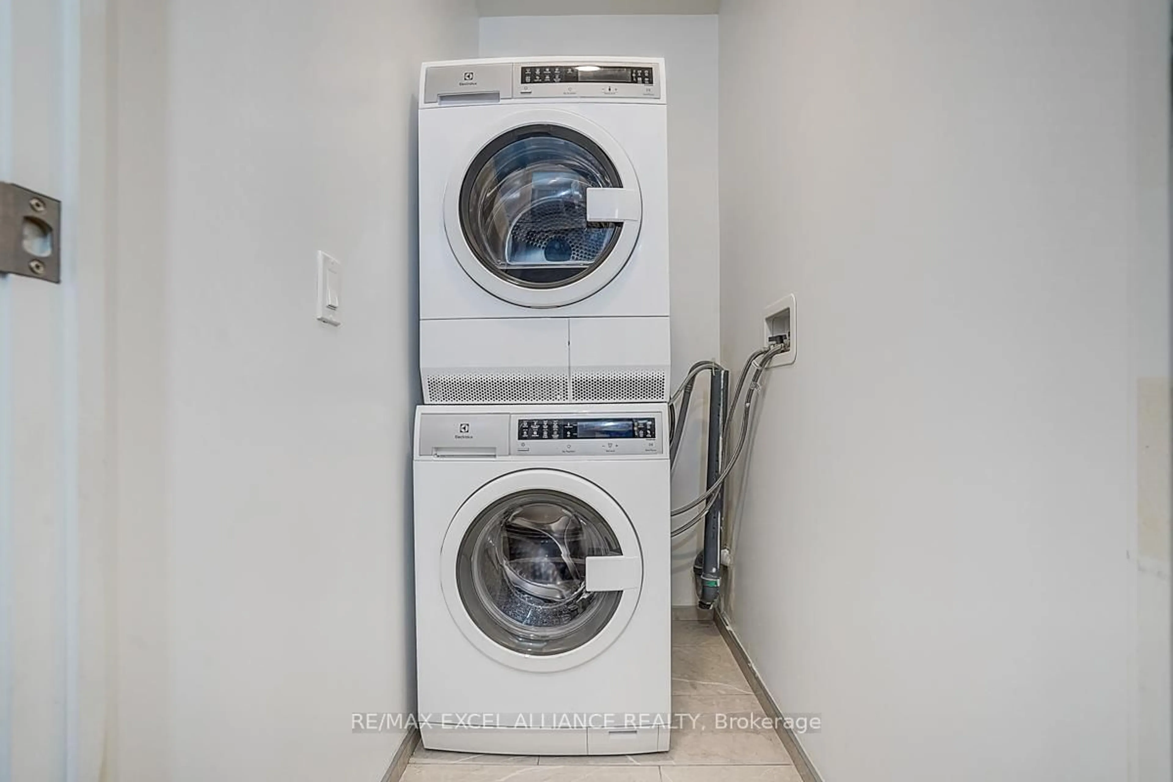 Laundry room for 12 Bonnycastle St #1005, Toronto Ontario M5A 0C8