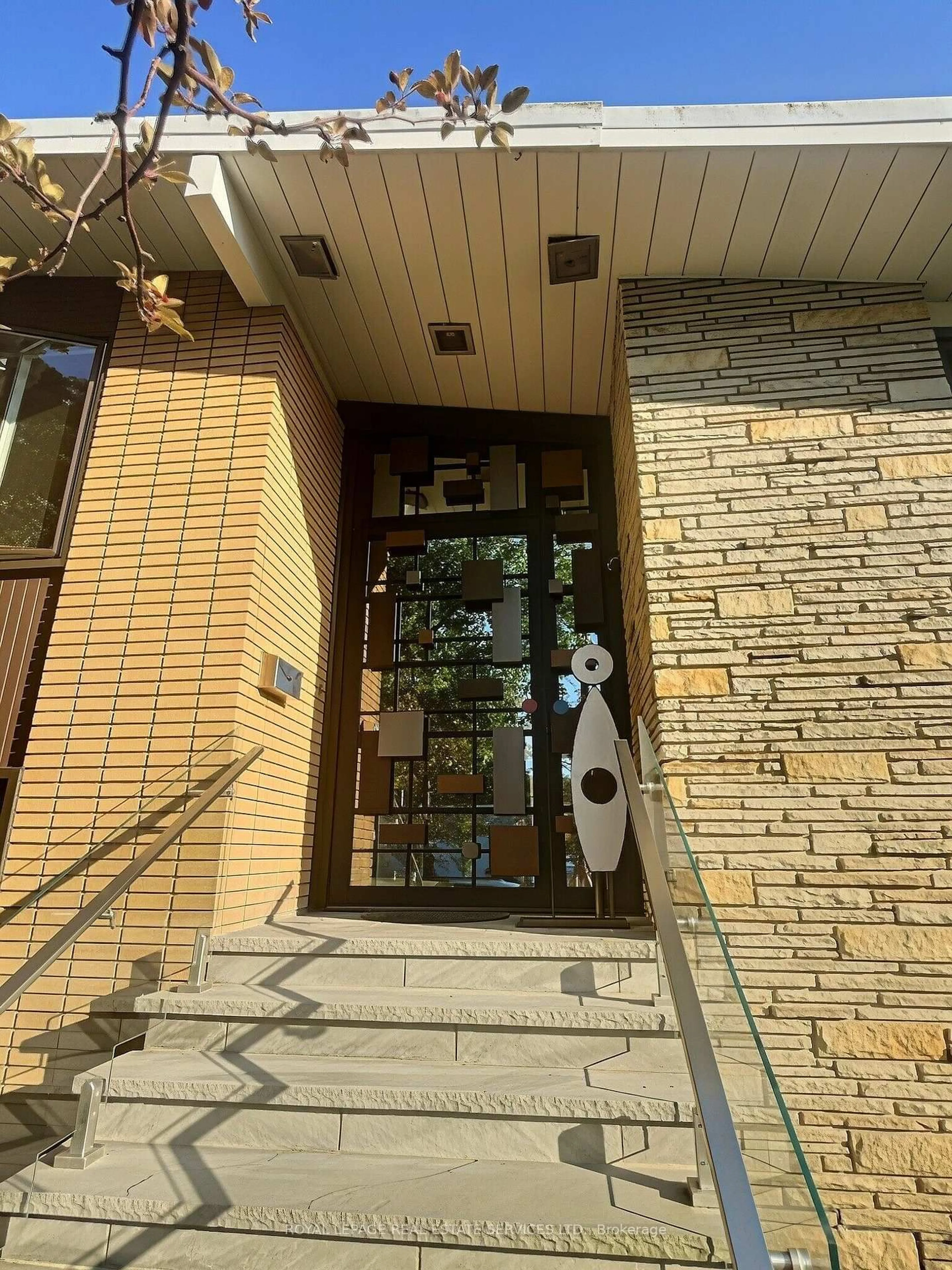Unknown for 33 Blue Forest Dr, Toronto Ontario M3H 4W4