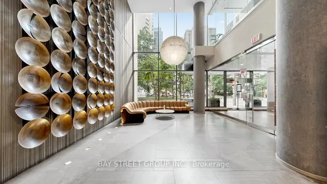 75 St Nicholas St #311, Toronto 2