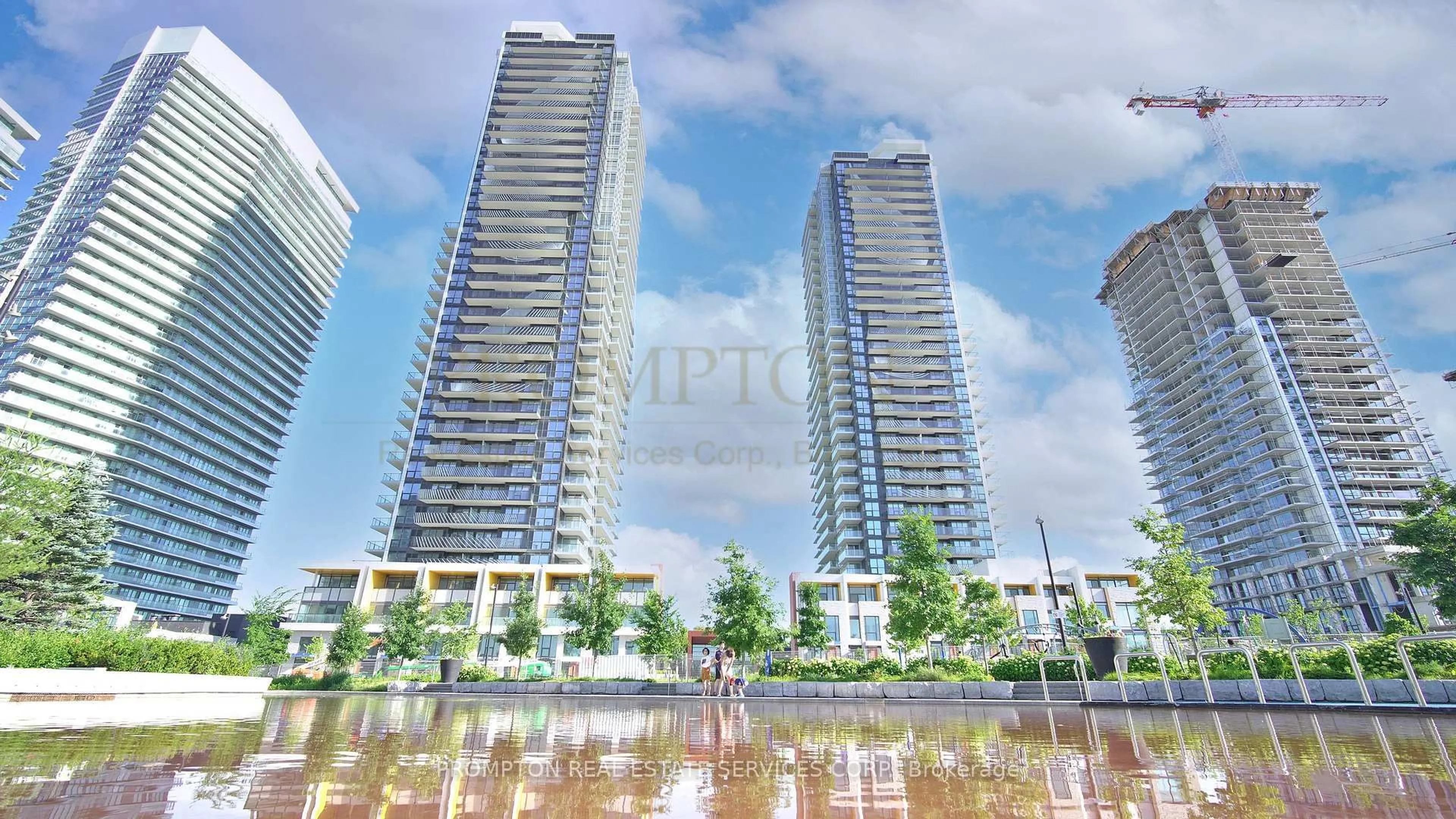 Blurry image for 85 McMahon Dr #2115, Toronto Ontario M2K 0H2