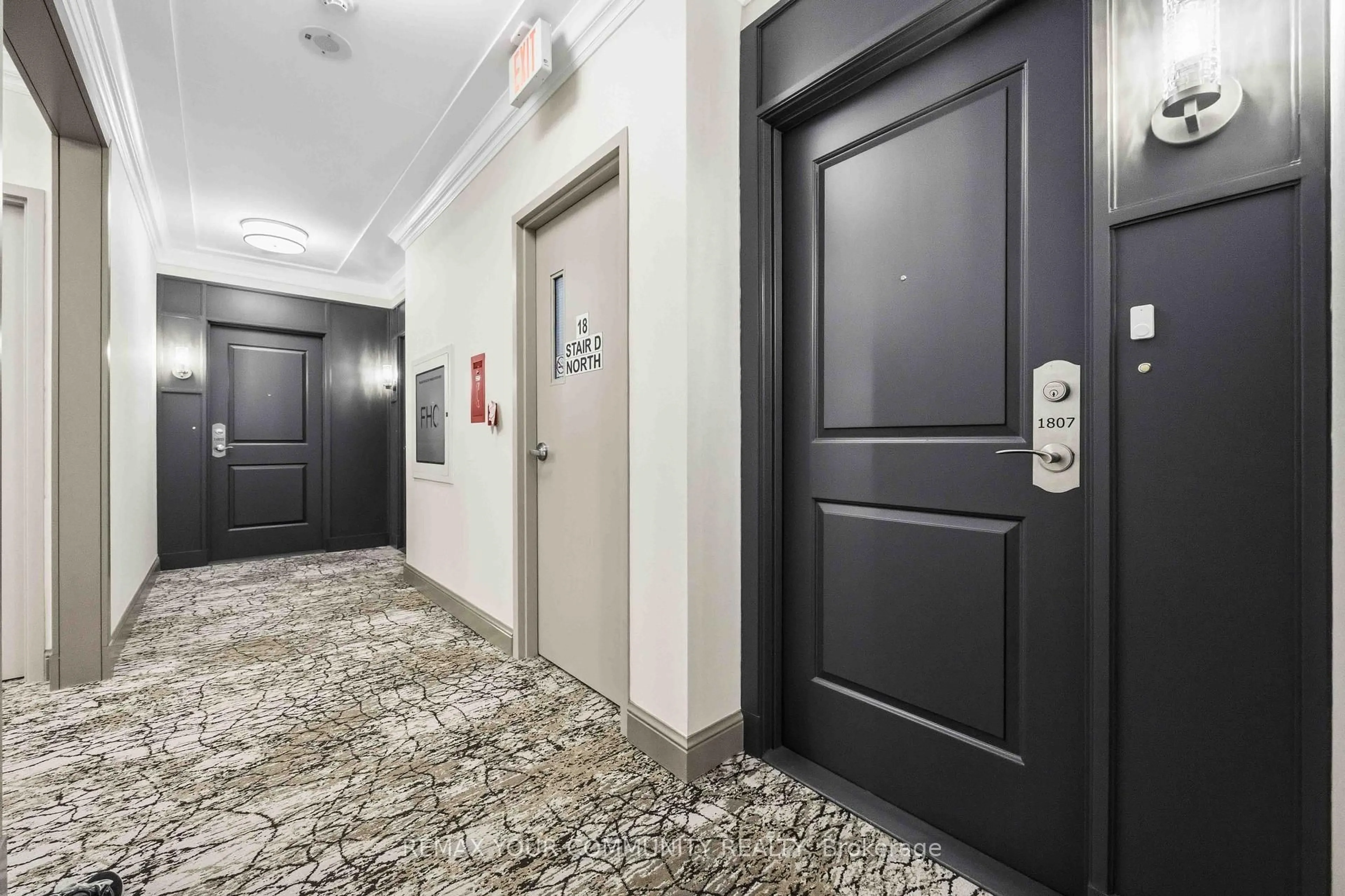 Indoor foyer for 133 Wynford Dr #1807, Toronto Ontario M3C 0J5