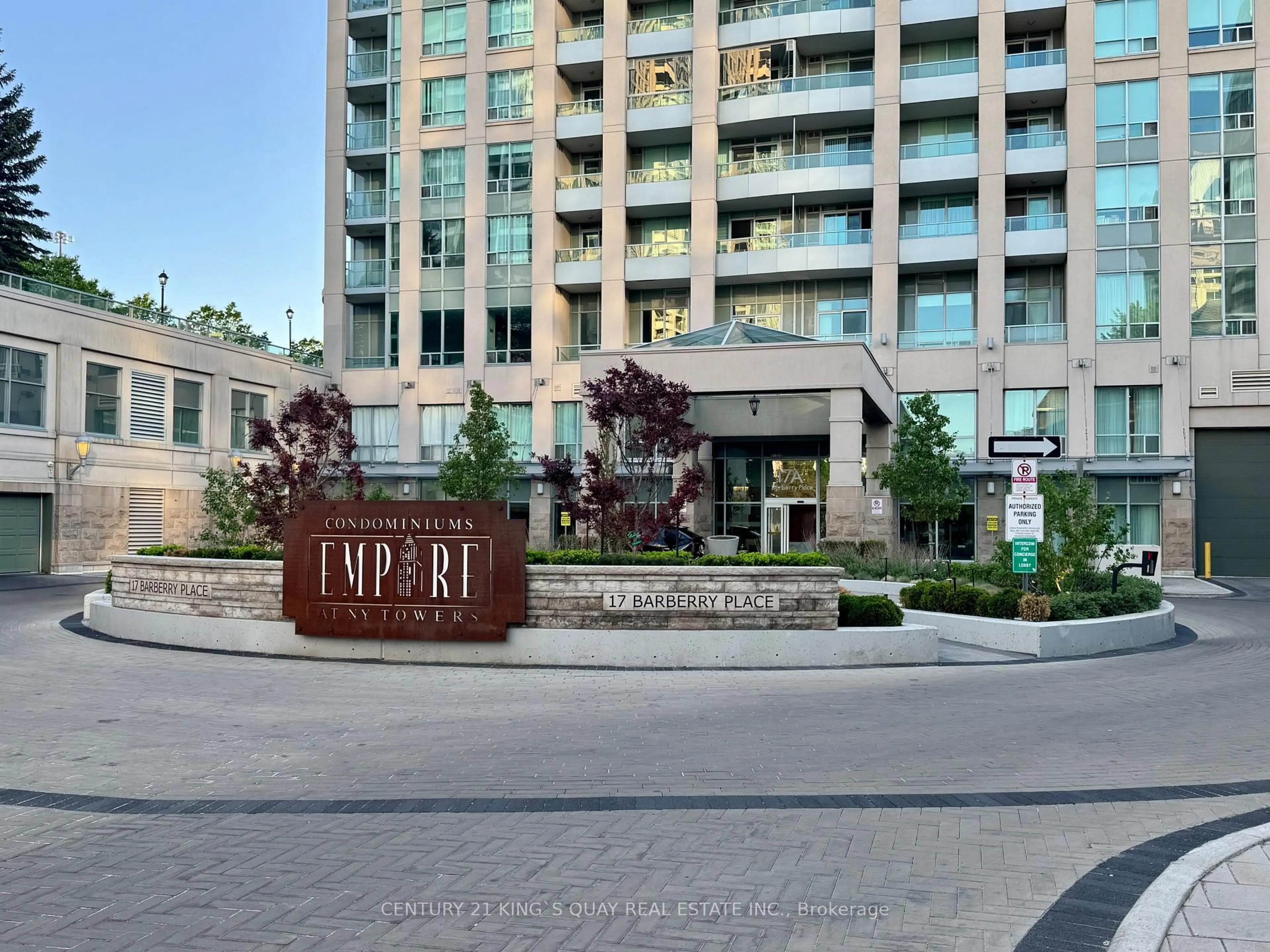 Indoor foyer for 17 Barberry Pl #2006, Toronto Ontario M2K 3E2