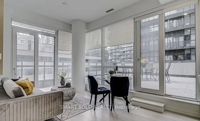 39 Roehampton Ave #505, Toronto 4