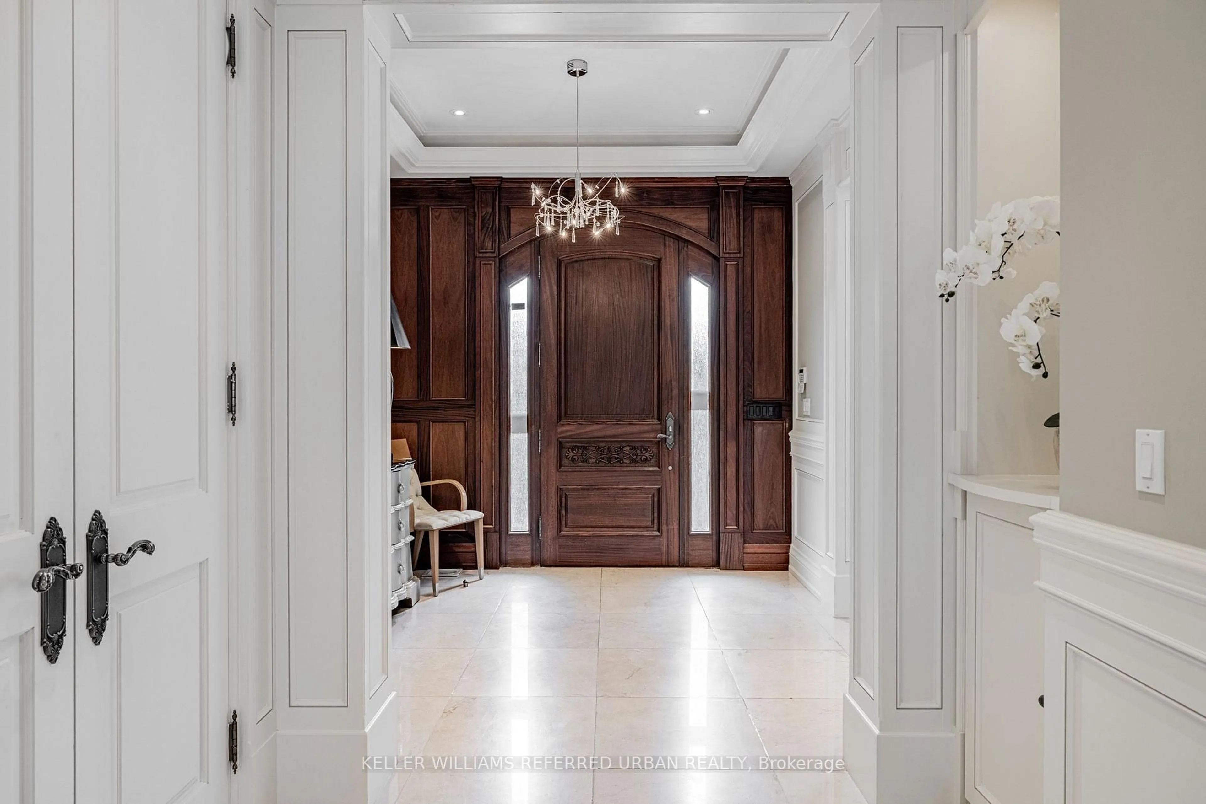 Indoor foyer for 60 Hawksbury Dr, Toronto Ontario M2K 1M5