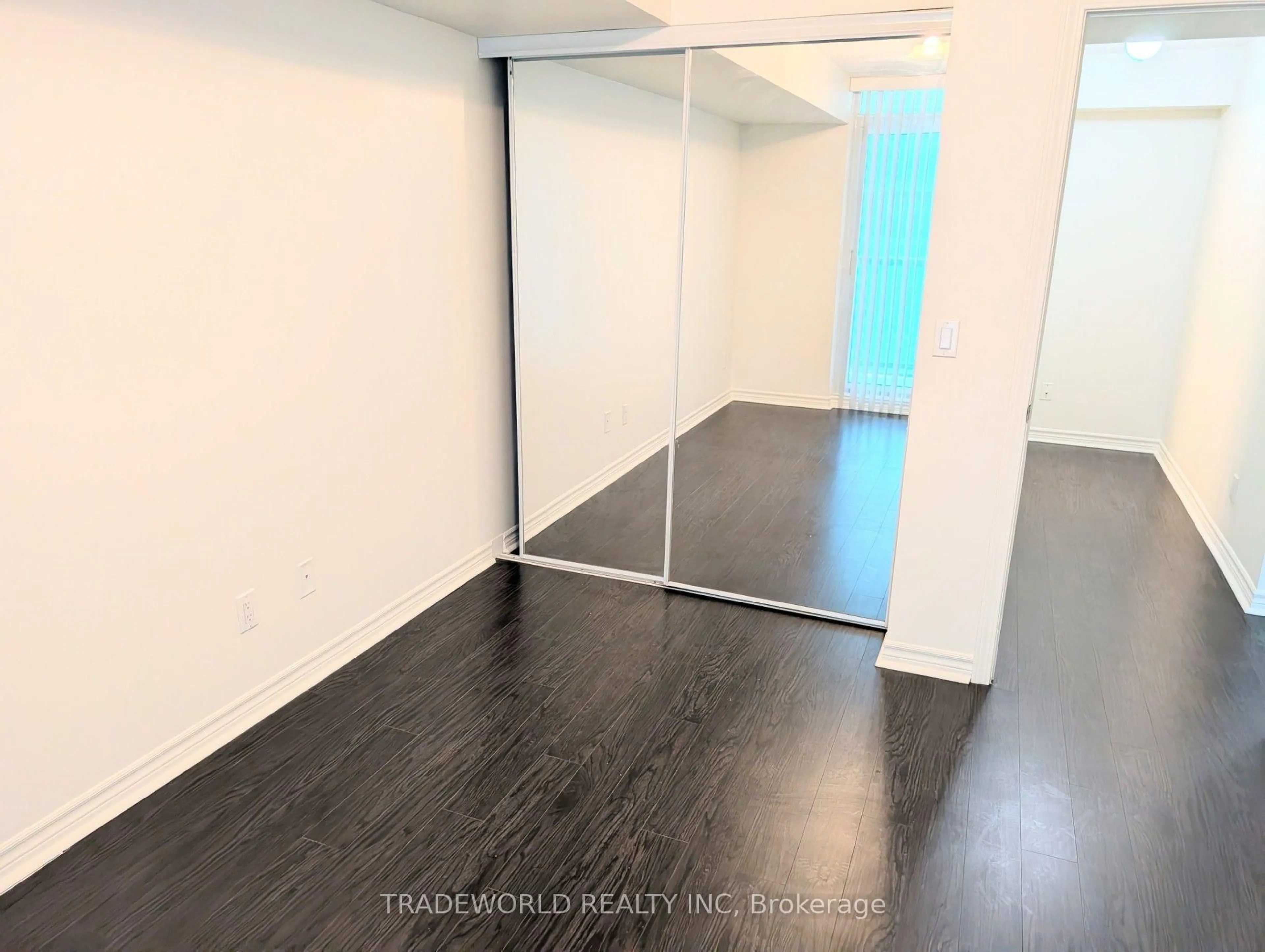 A pic of a room for 19 Grand Trunk Cres #907, Toronto Ontario M5J 3A3