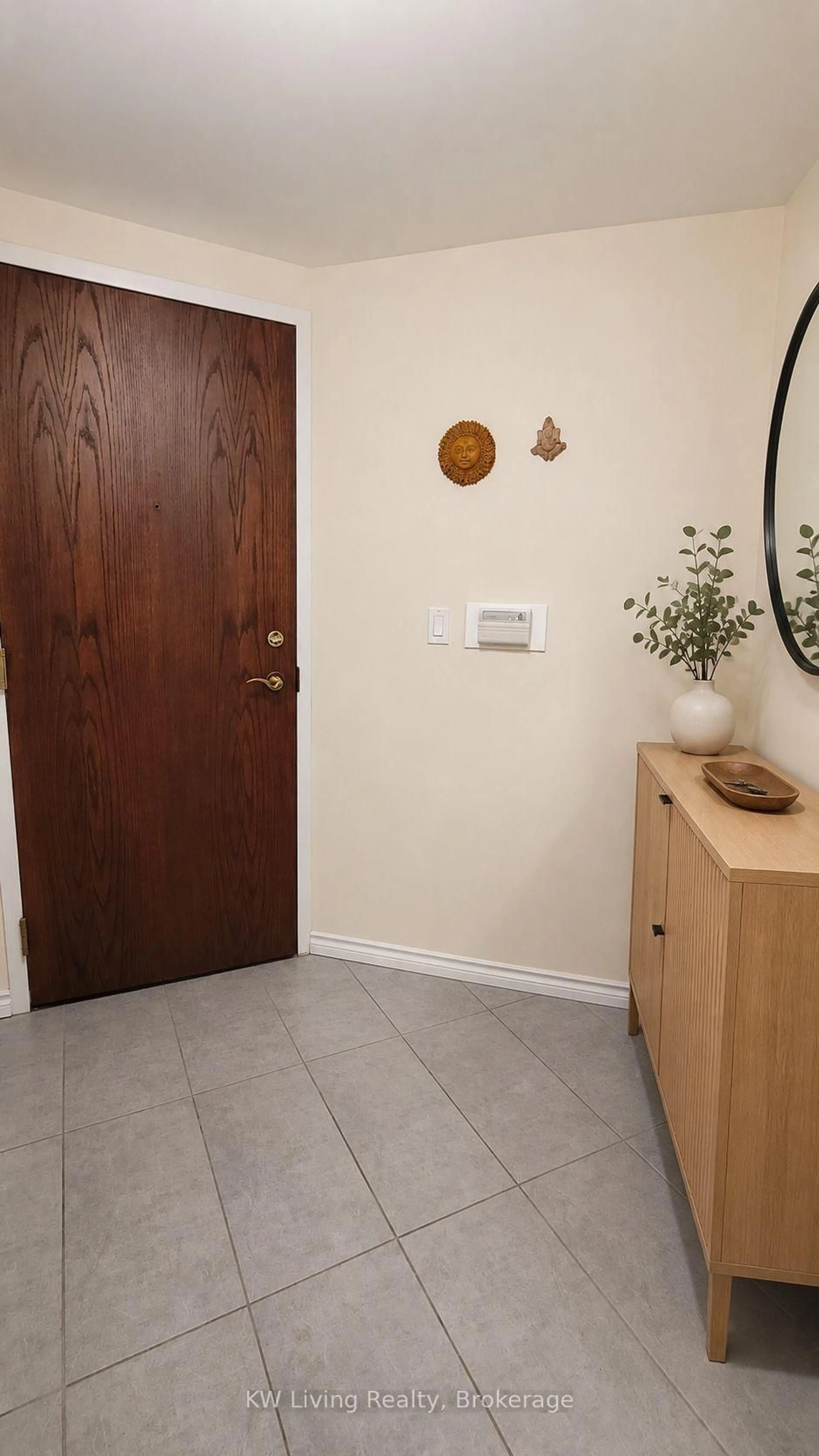 Unknown for 28 Pemberton Ave #903, Toronto Ontario M2M 4L1