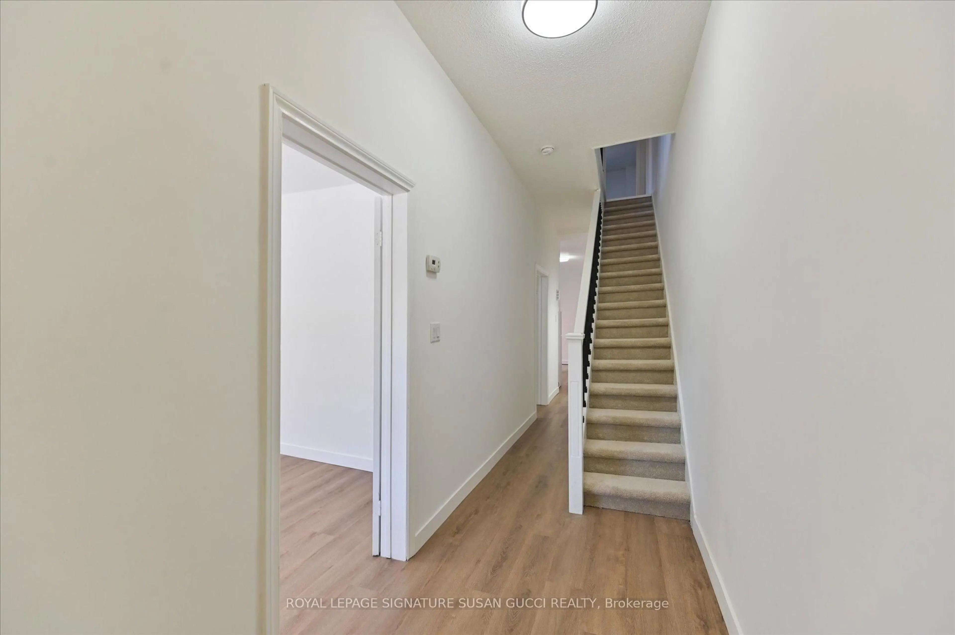 Indoor foyer for 493 Ossington Ave, Toronto Ontario M6G 3T3