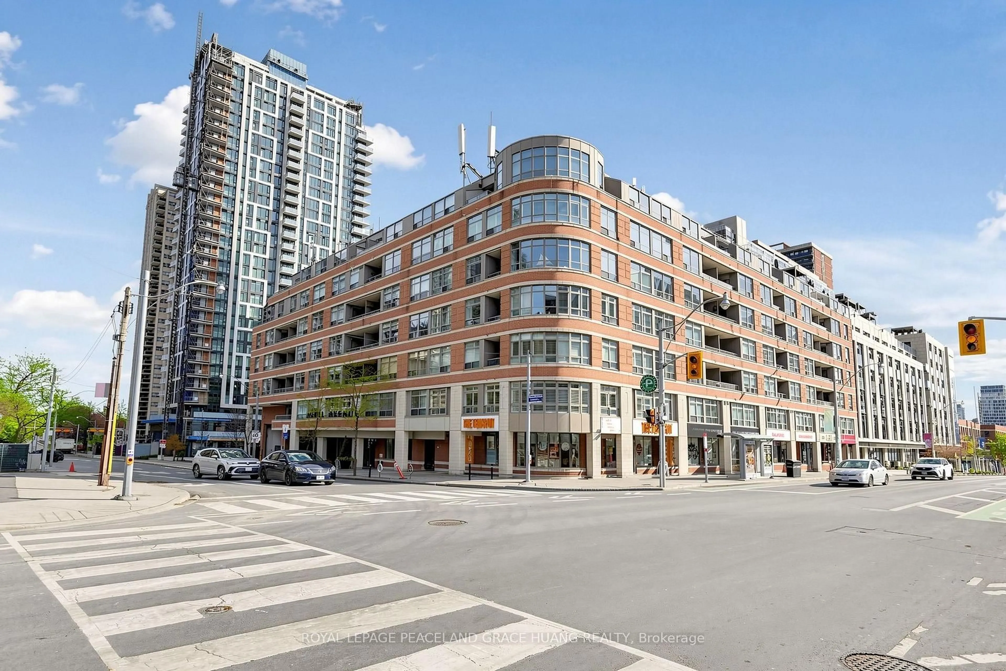 Patio, street for 5 Rosehill Ave #609, Toronto Ontario M4T 3A6