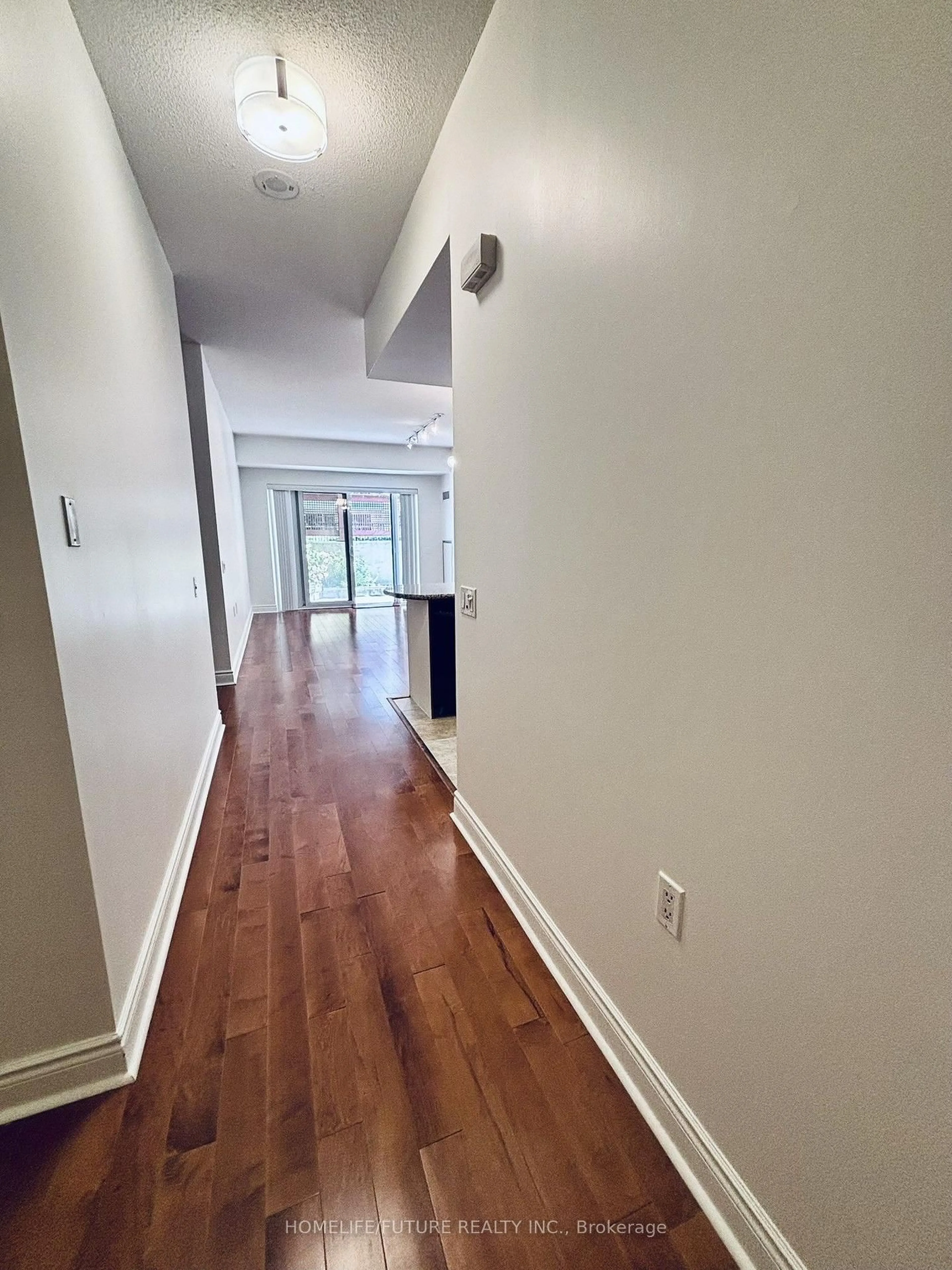 Indoor foyer for 12 Rean Dr #213, Toronto Ontario M2K 3C6