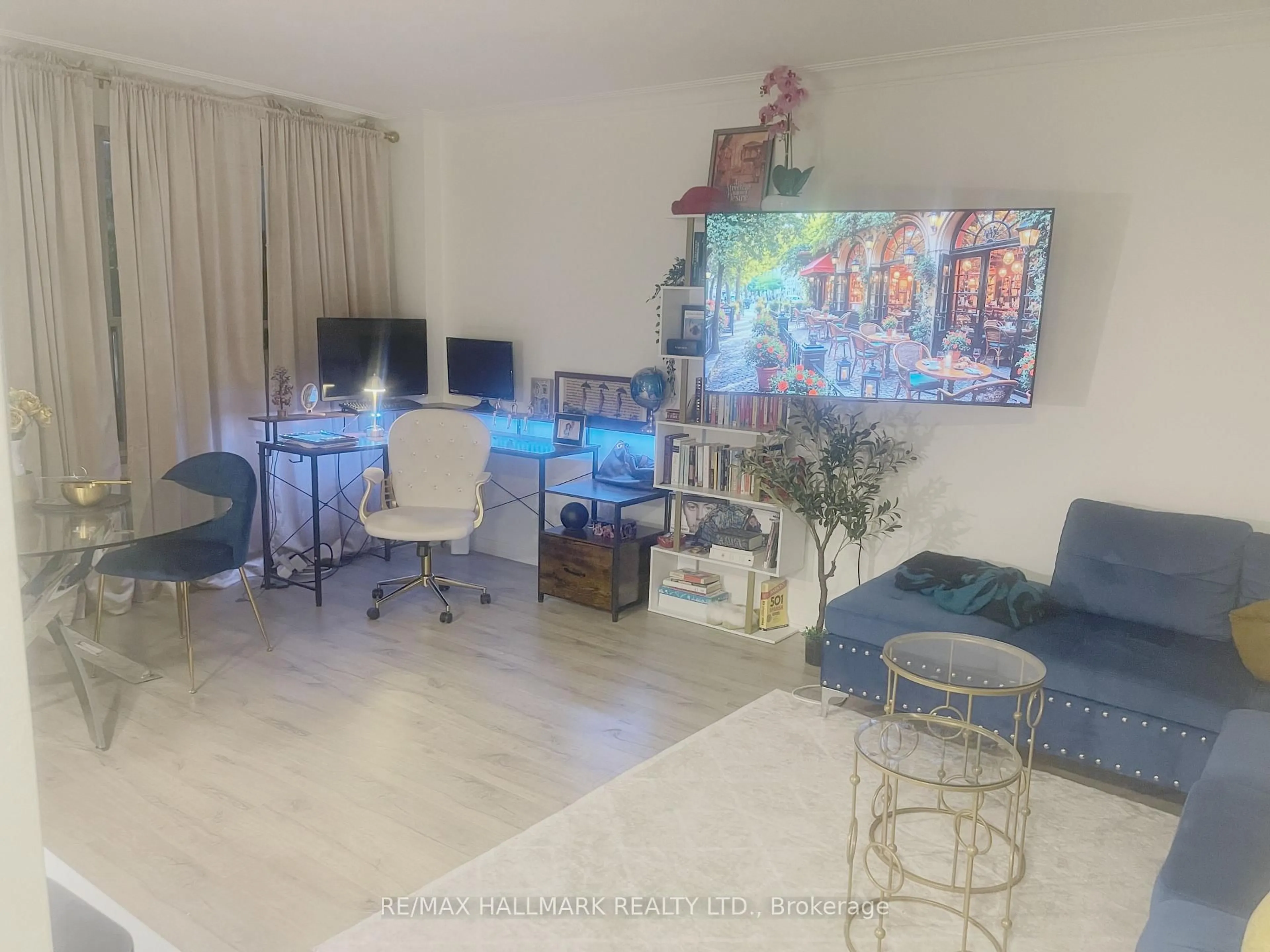 A pic of a room for 660 Eglinton Ave #408, Toronto Ontario M5N 1C3