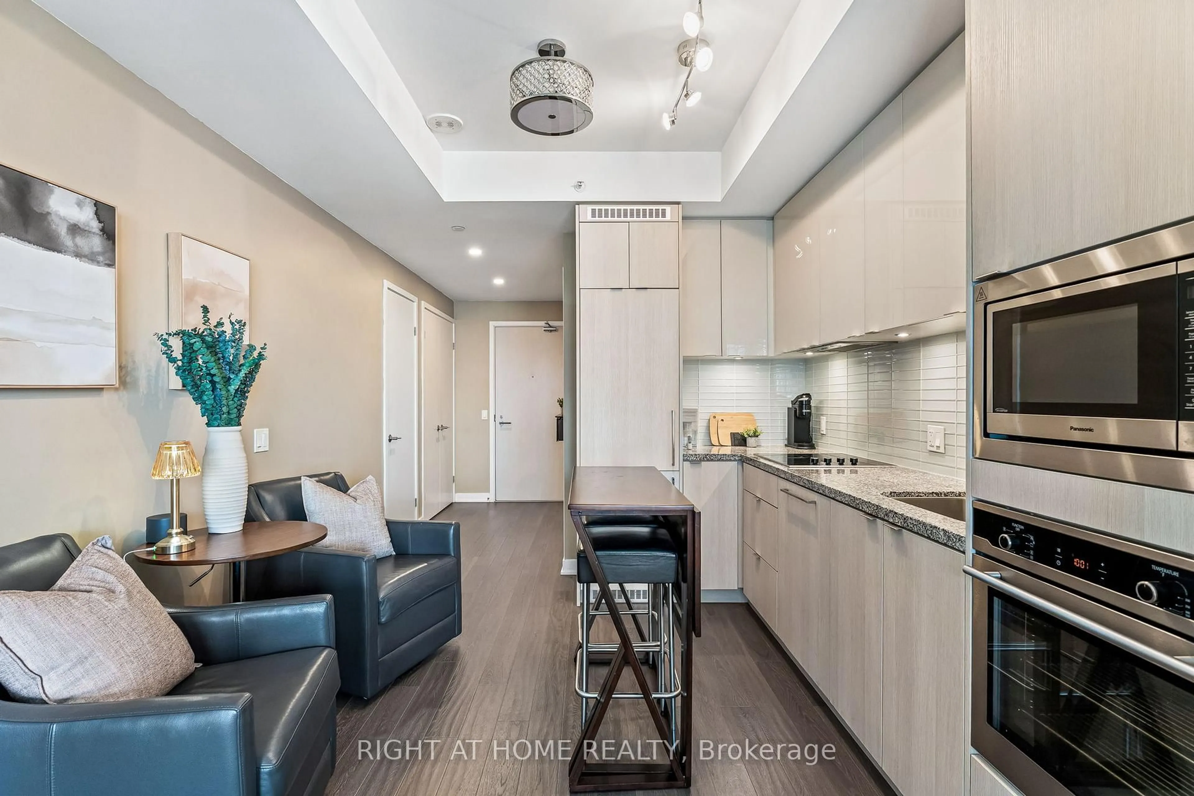Open concept kitchen, unknown for 115 Blue Jays Way #3110, Toronto Ontario M5V 0N5
